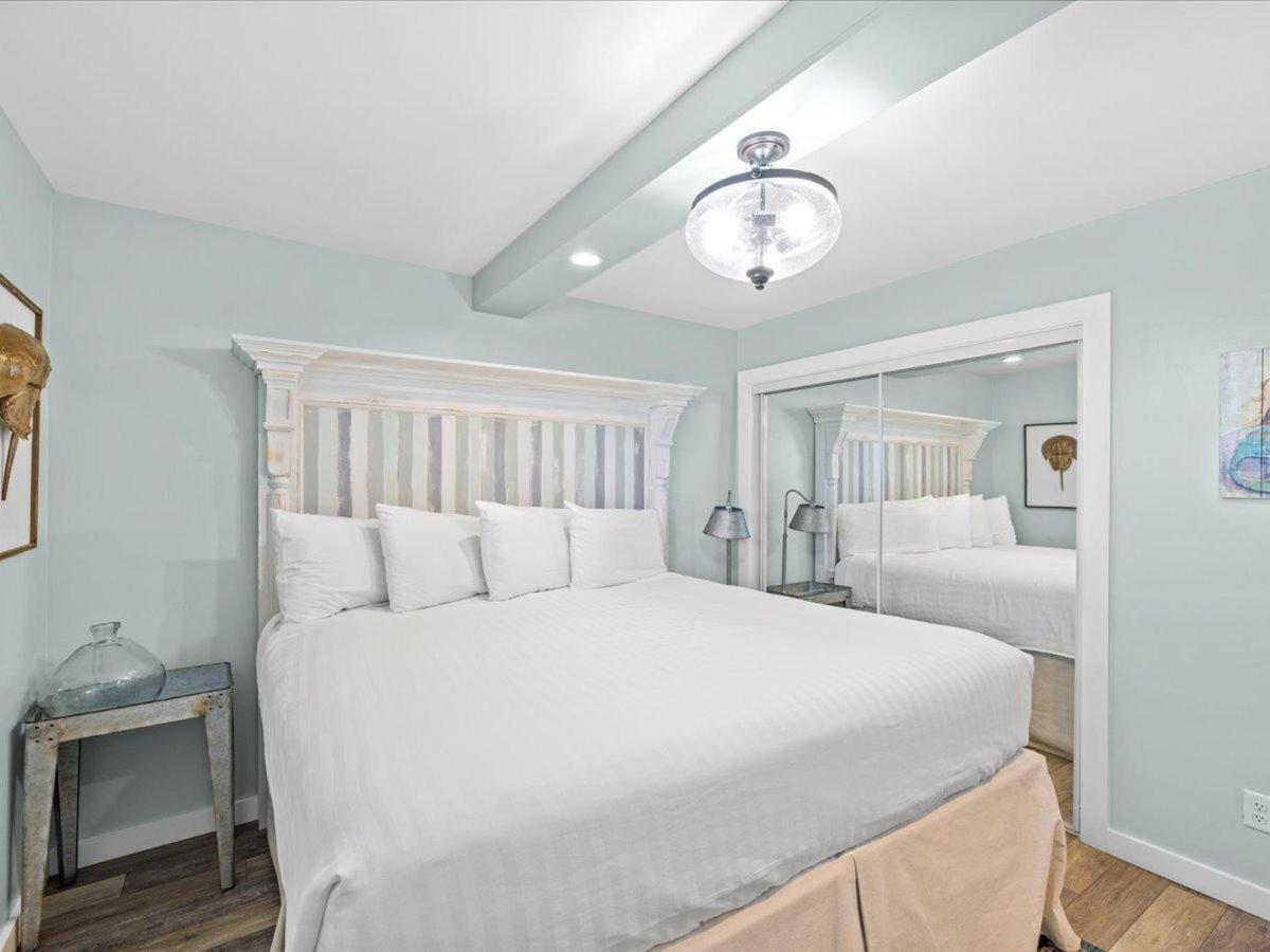Surf And Racquet Unit 618 Destin