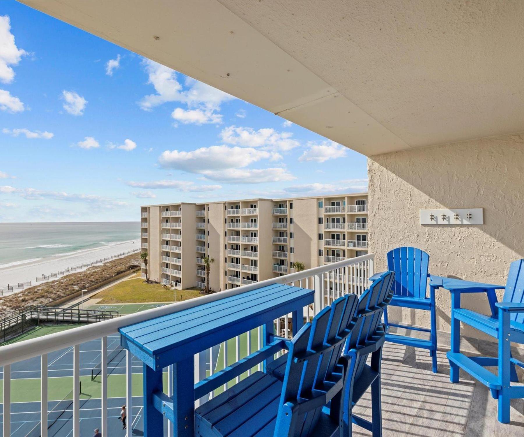 Surf And Racquet Unit 619 * Destin