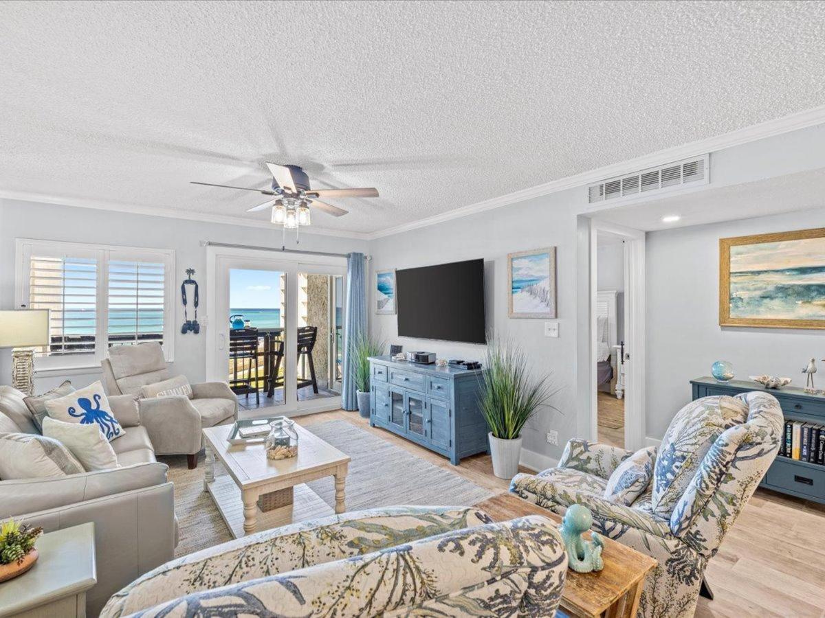 Surf And Racquet Unit 518 * Destin