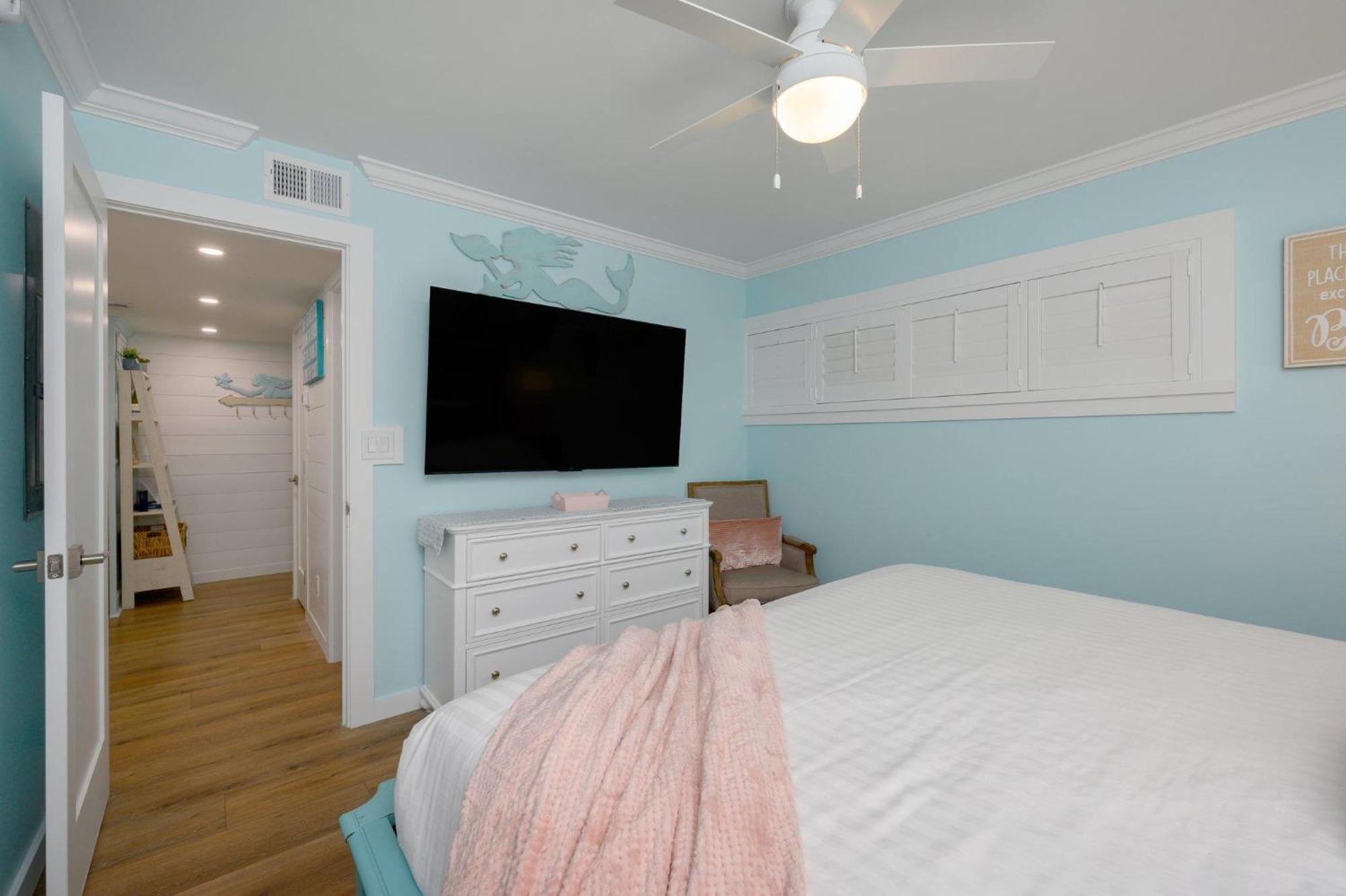 Surf And Racquet Unit 202 * Destin