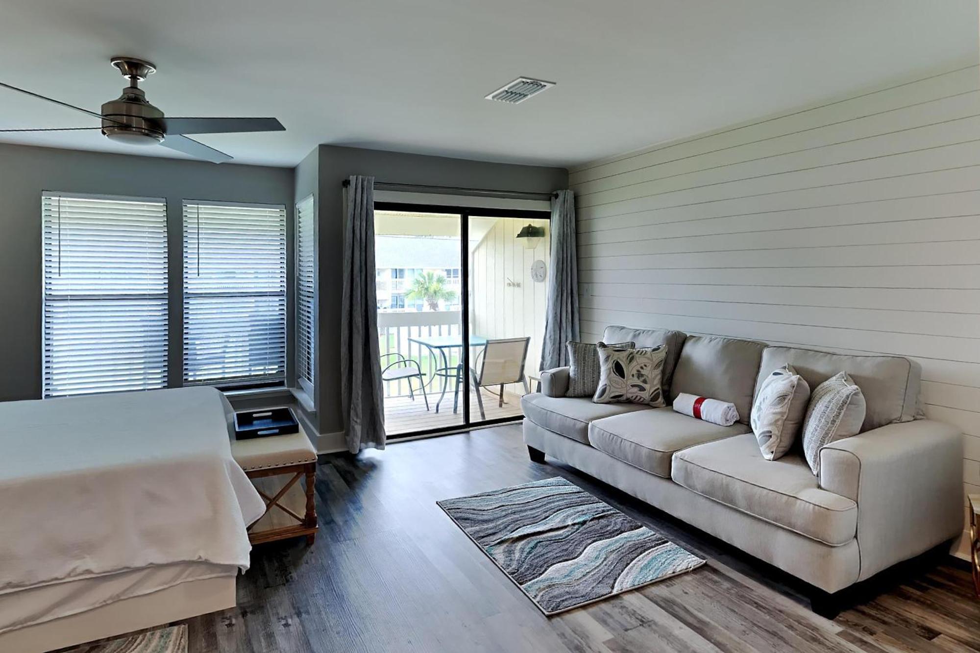 Apartment Sandpiper Cove 8242 *