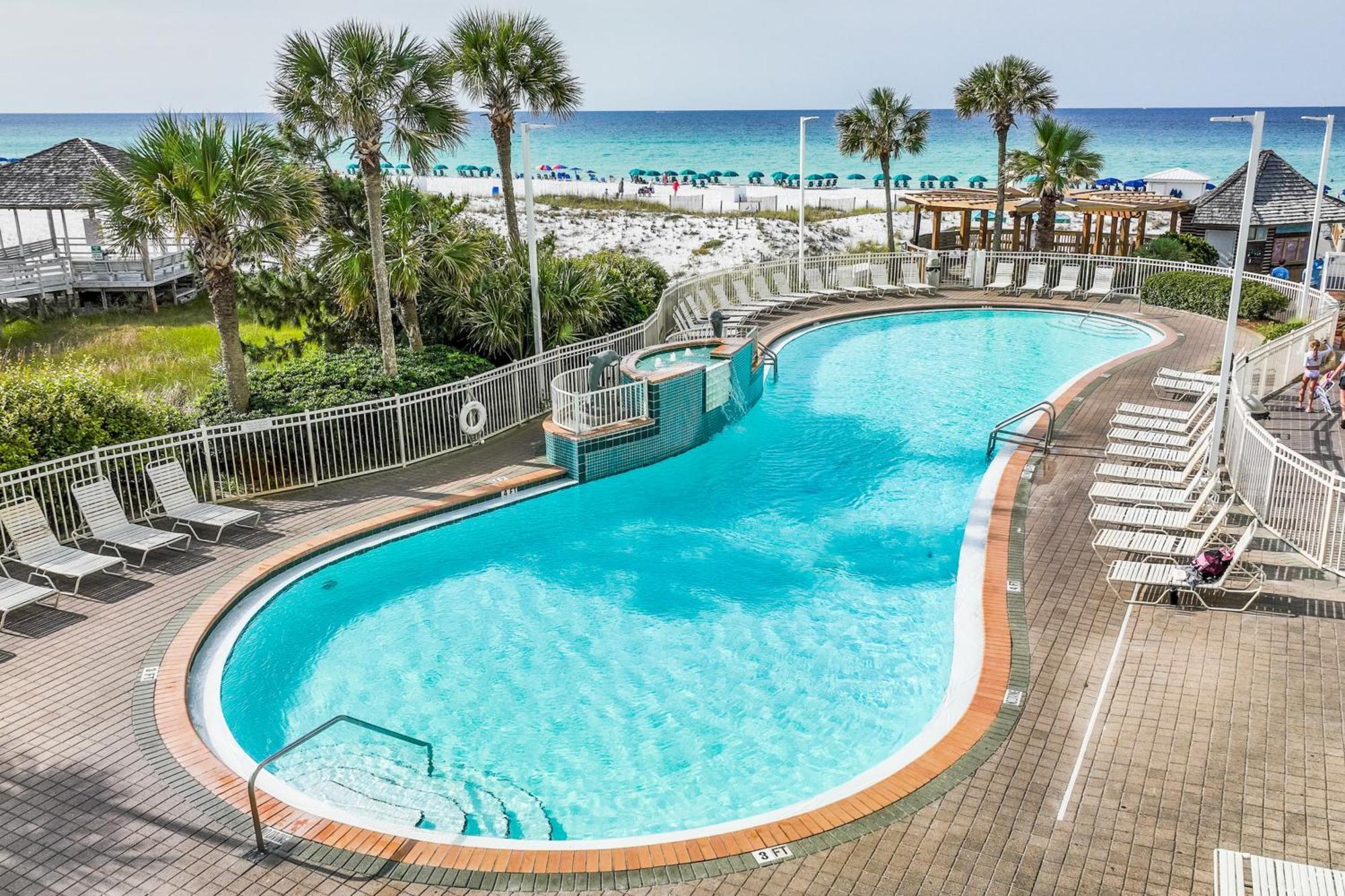 Pelican 1205 Apartment