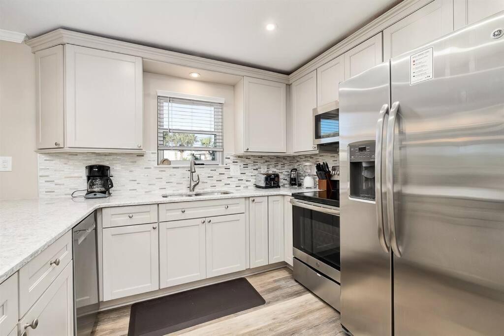 4 Bedroom - 3 Ba Private Pool Putting Holiday home Destin