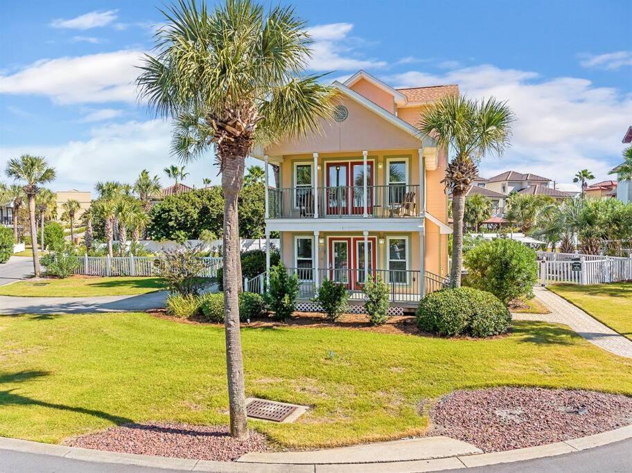 4 Bedroom - 3 Ba Private Pool Putting *