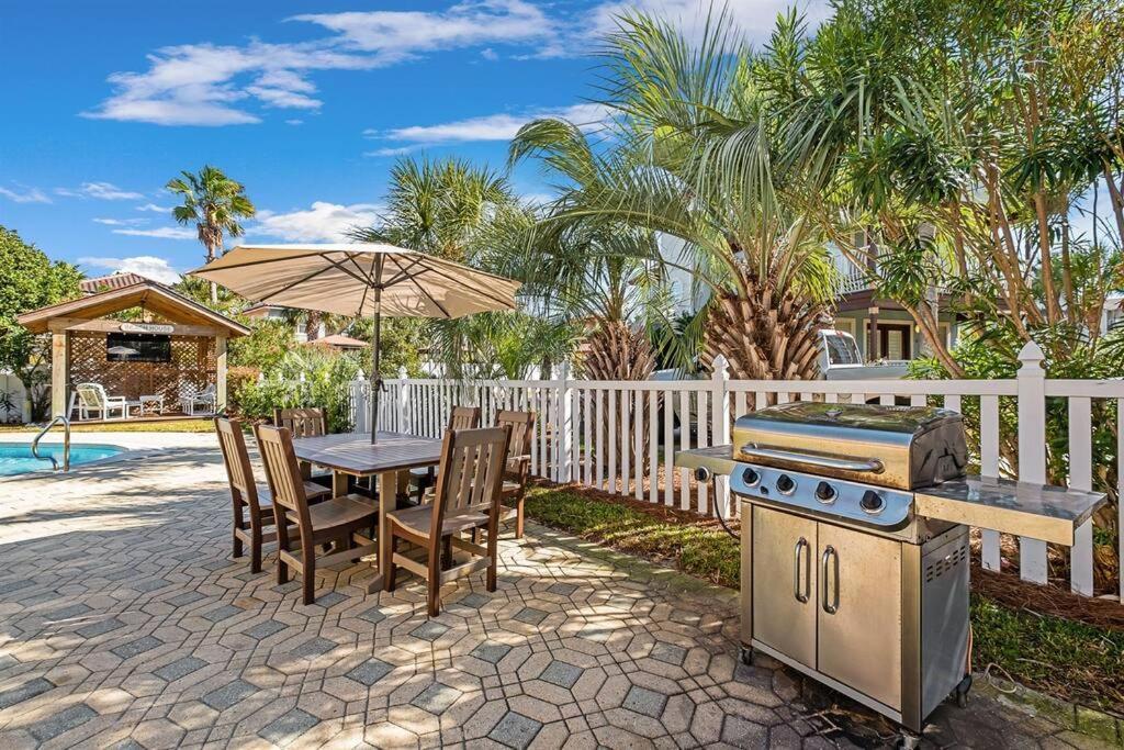 4 Bedroom - 3 Ba Private Pool Putting Holiday home Destin