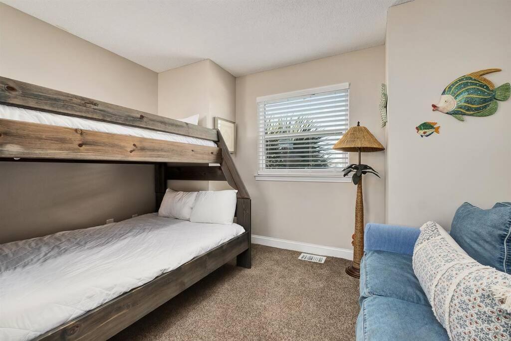 Holiday home 4 Bedroom - 3 Ba Private Pool Putting Destin