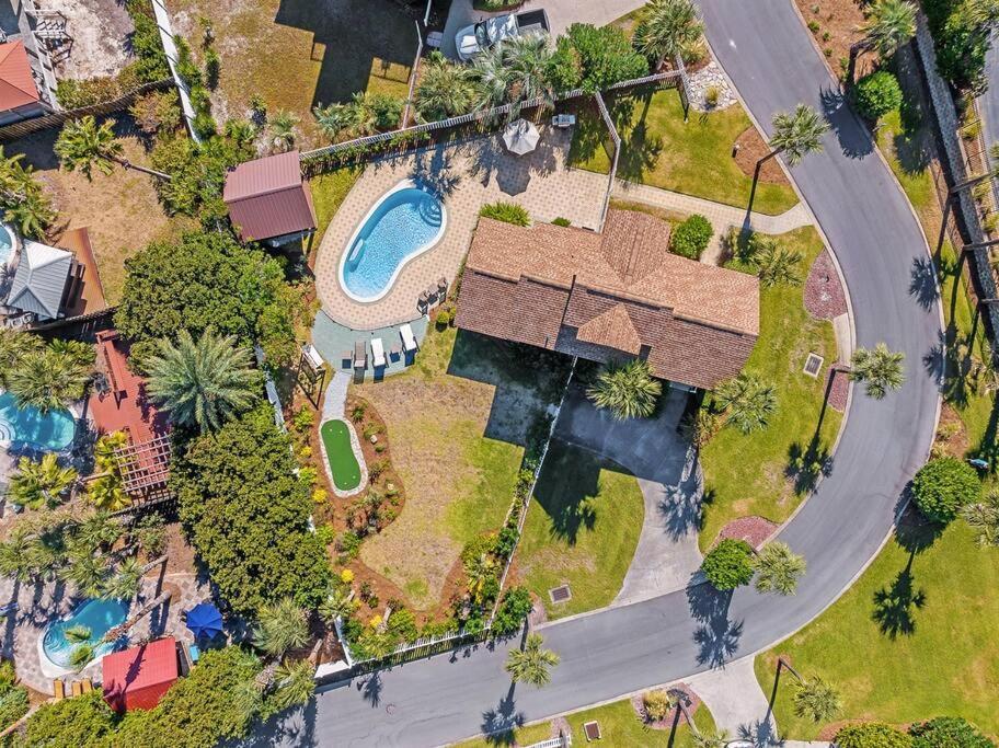 4 Bedroom - 3 Ba Private Pool Putting * Destin
