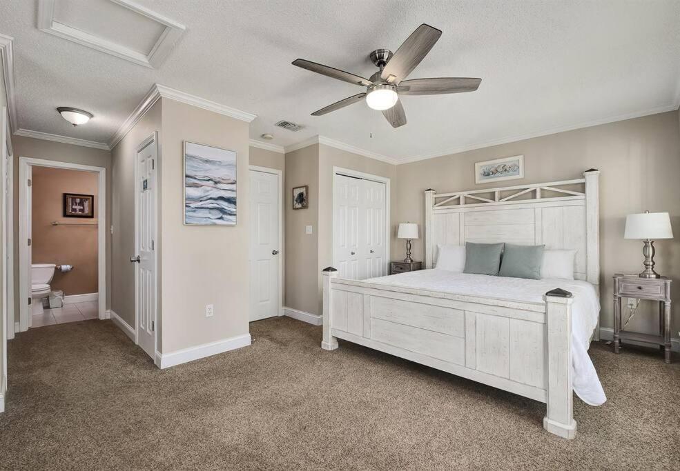 4 Bedroom - 3 Ba Private Pool Putting *