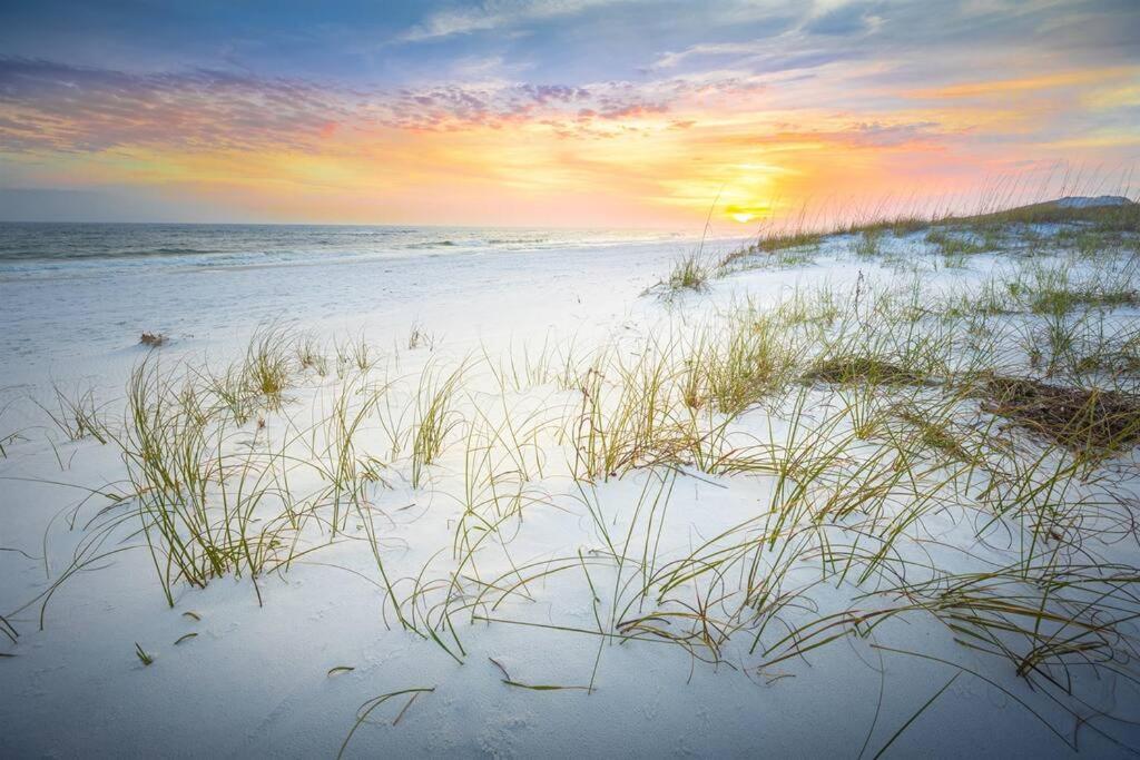 Holiday home 4 Bedroom - 3 Ba Private Pool Putting Destin