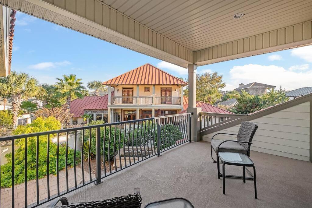 Seas The Day Destiny East Neighborhood Private Holiday home *