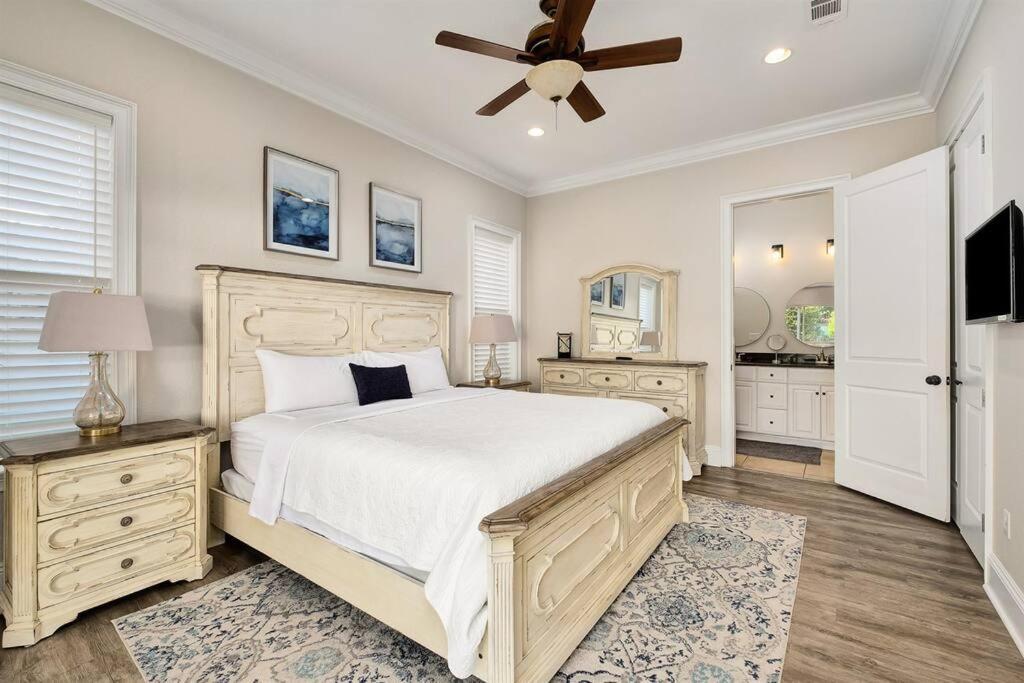 Seas The Day Destiny East Neighborhood Private Holiday home