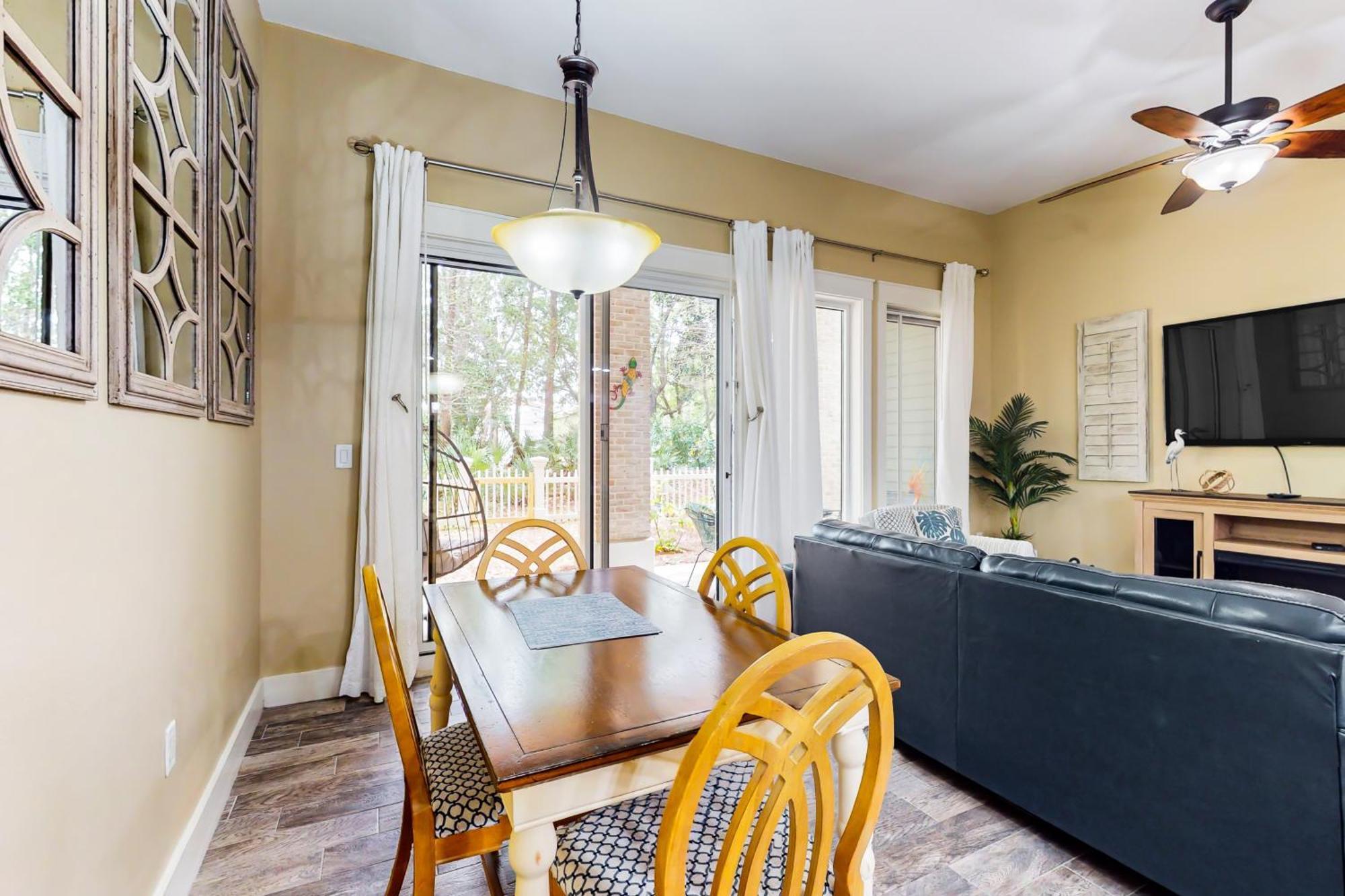 Baytowne Wharf - Pilot House #115/#117 Combo * Destin