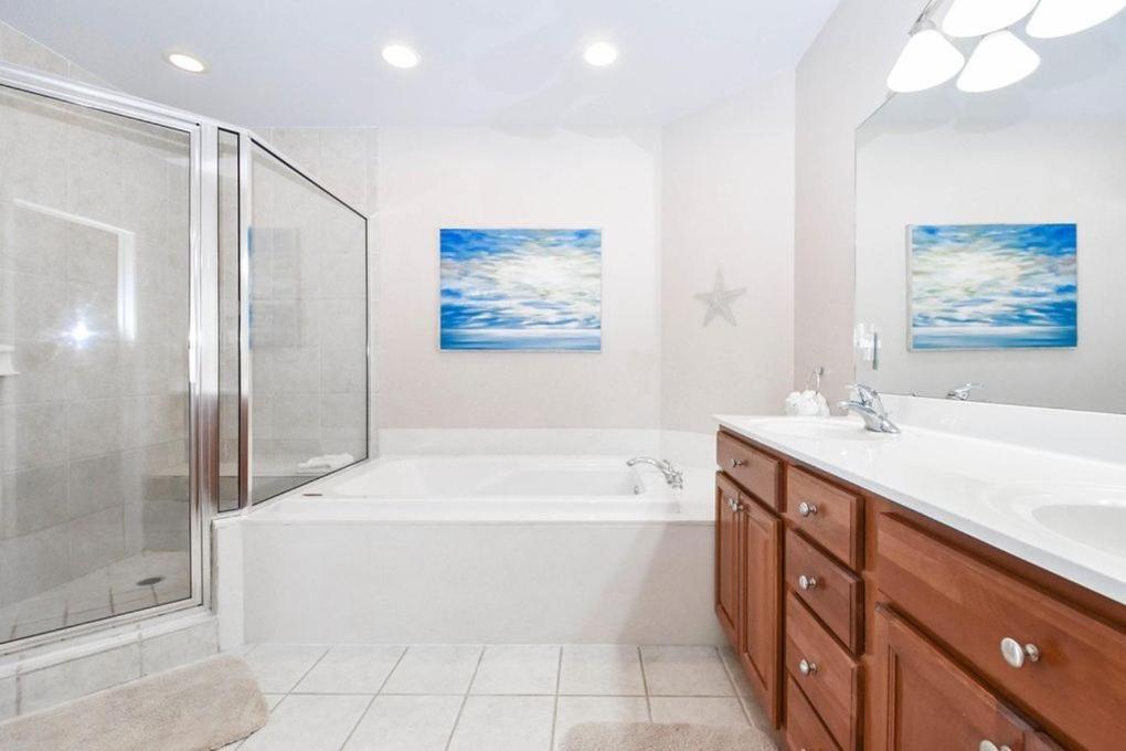 Chasin' The Blues At Sliver Towers Destin