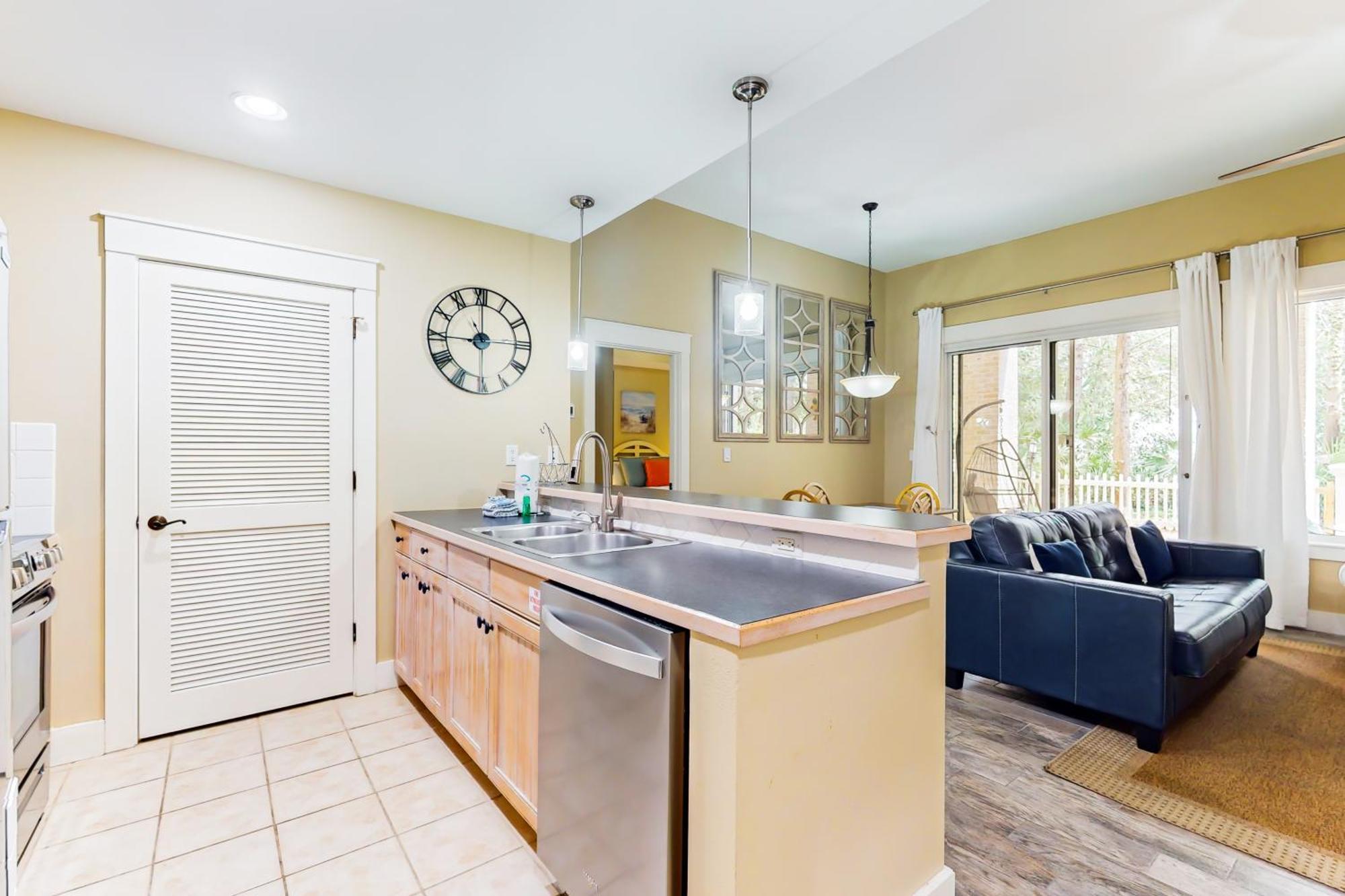 Baytowne Wharf - Pilot House #115/#117 Combo * Destin