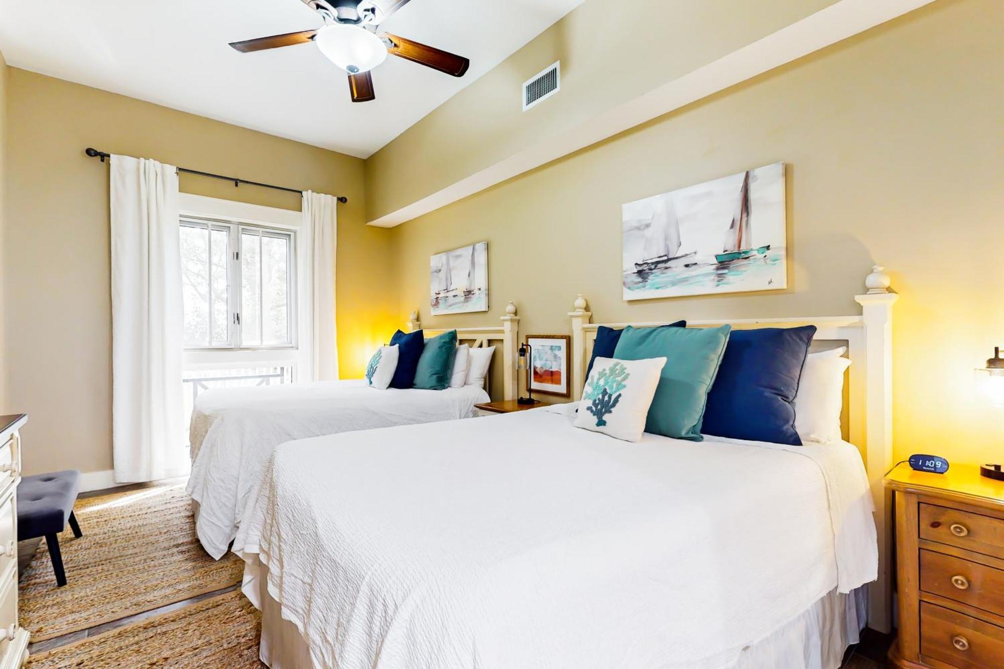 Baytowne Wharf - Pilot House #115/#117 Combo Destin