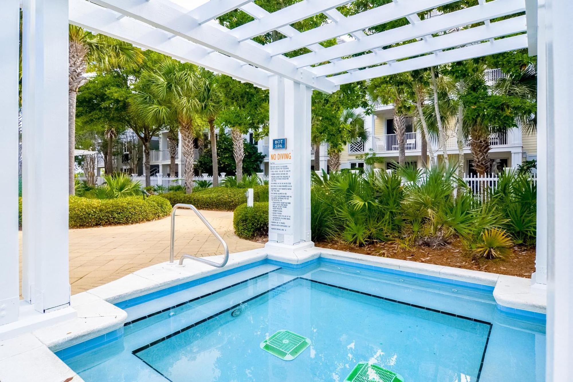 Baytowne Wharf - Pilot House #115/#117 Combo Apartment Destin