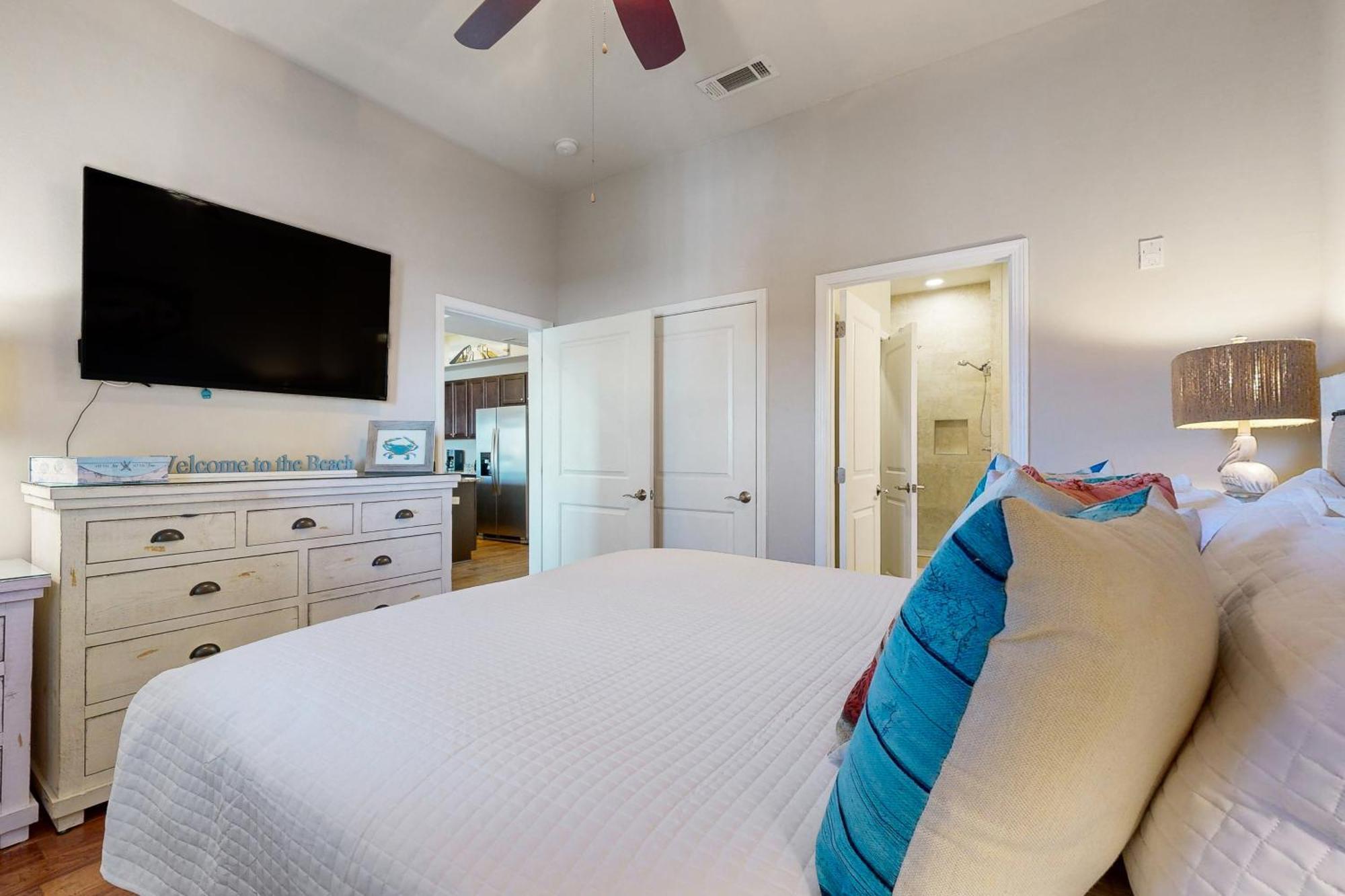 Alerio B403: Stenita's Place Apartment Destin