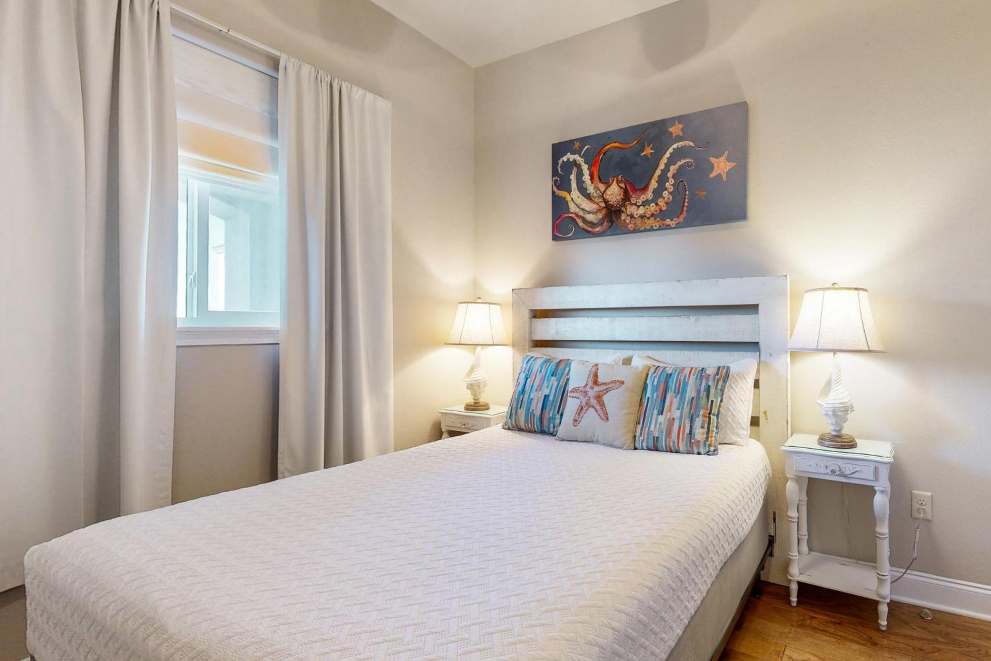 Alerio B403: Stenita's Place *