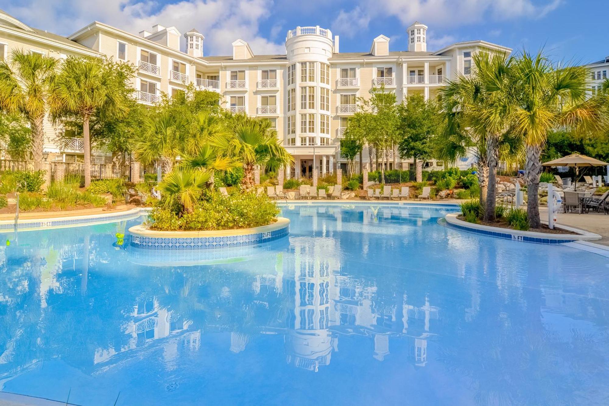 Baytowne Wharf - Pilot House #115/#117 Combo Apartment *