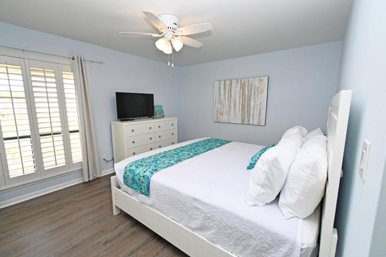 Sandpiper Cove Unit 3205 Two Bedroom On The Canal Holiday home *