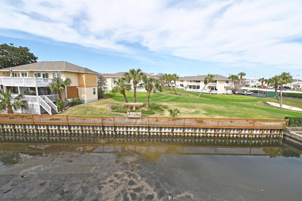 Holiday home Sandpiper Cove Unit 3205 Two Bedroom On The Canal *