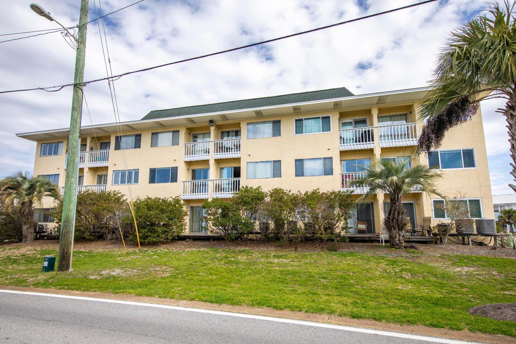 Island 102 * Destin