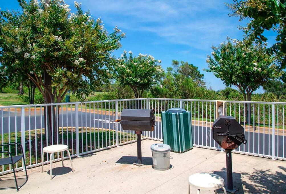 Ariel Dunes I Spacious Balcony, Gulf View & Pools Destin