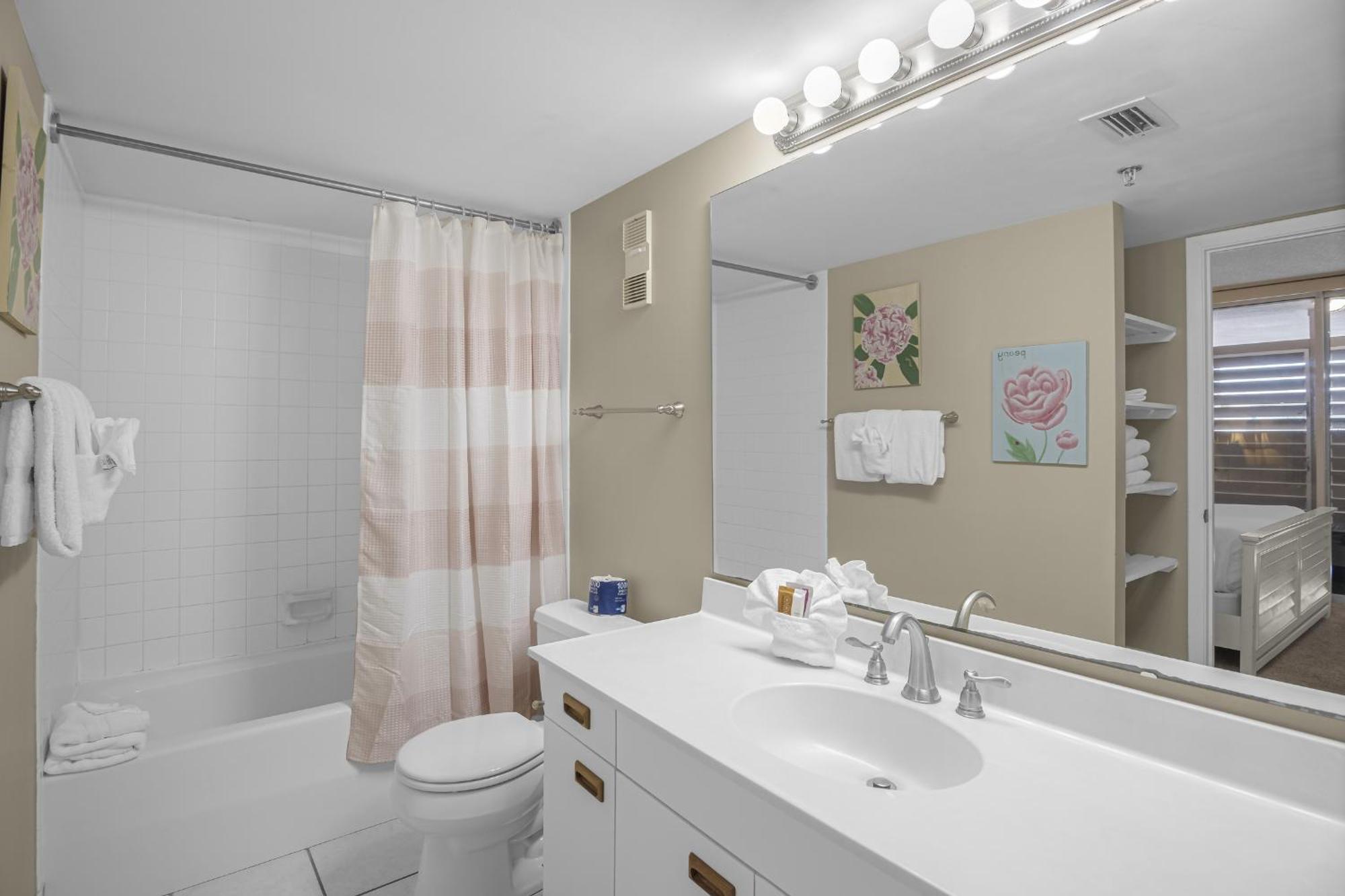 Magnolia House 208 At Pointe Apartment *