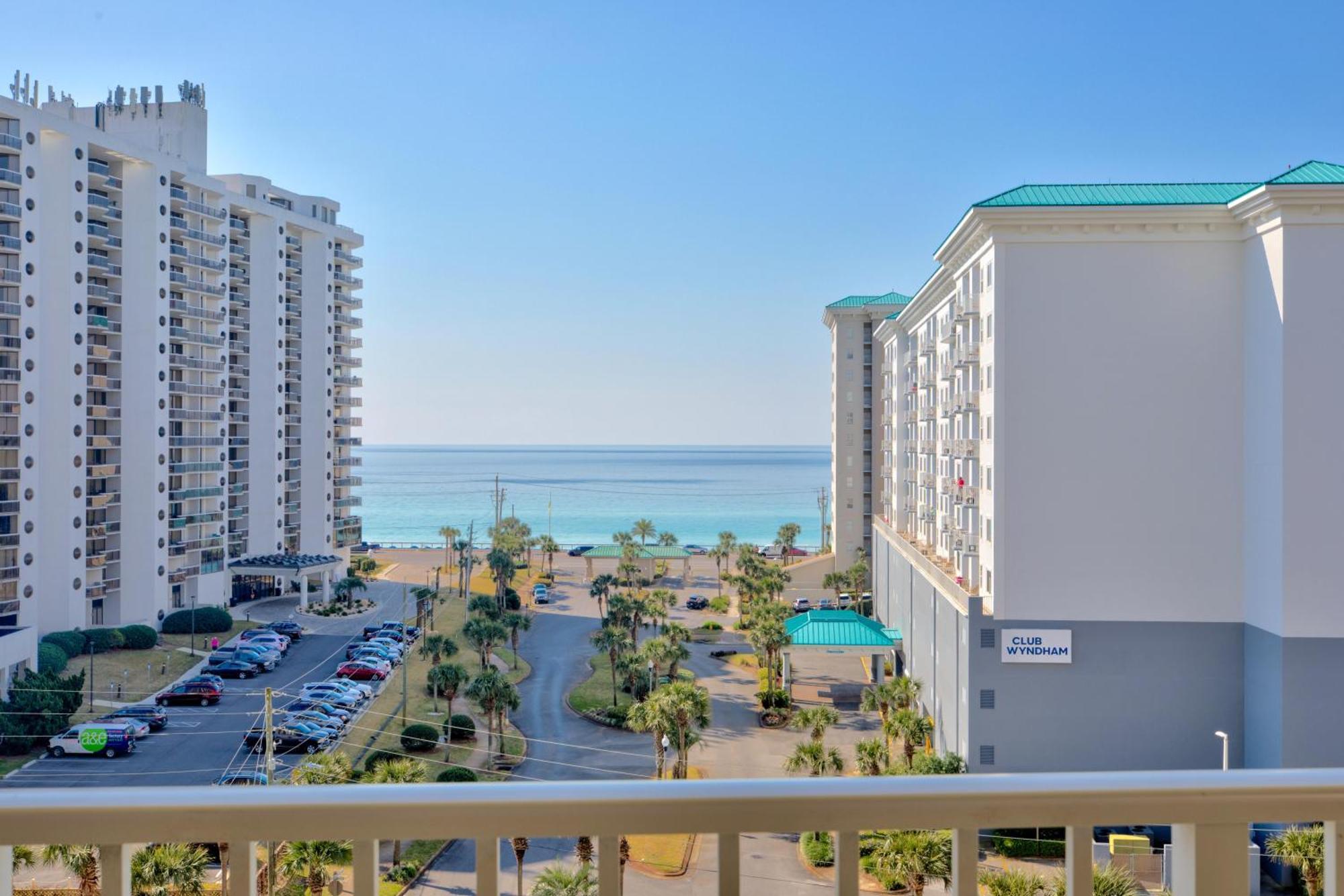 Ariel Dunes 708