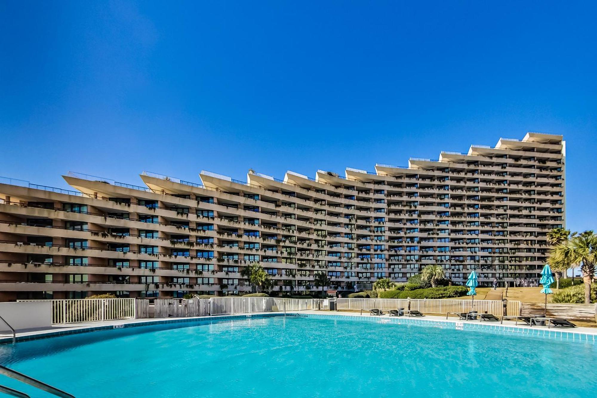 Edgewater 409 - Gulf Views! & Pool Access! Destin