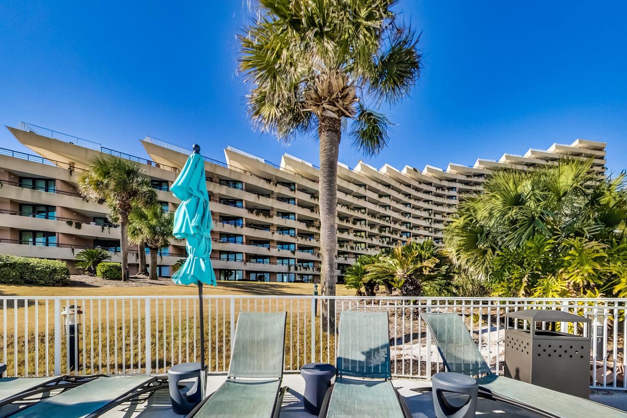 Edgewater 409 - Gulf Views! & Pool Access! *