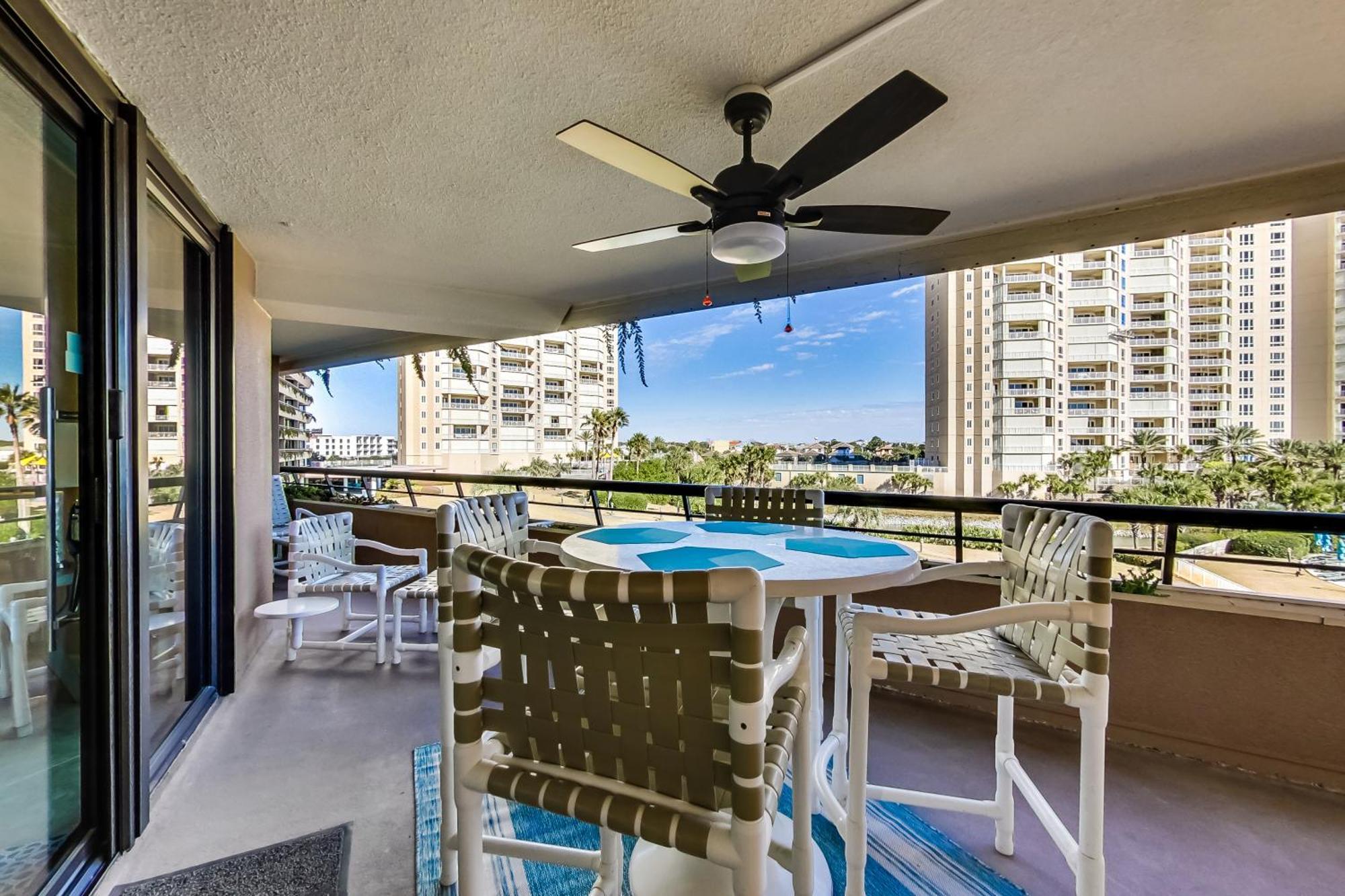 Edgewater 409 - Gulf Views! & Pool Access! Destin