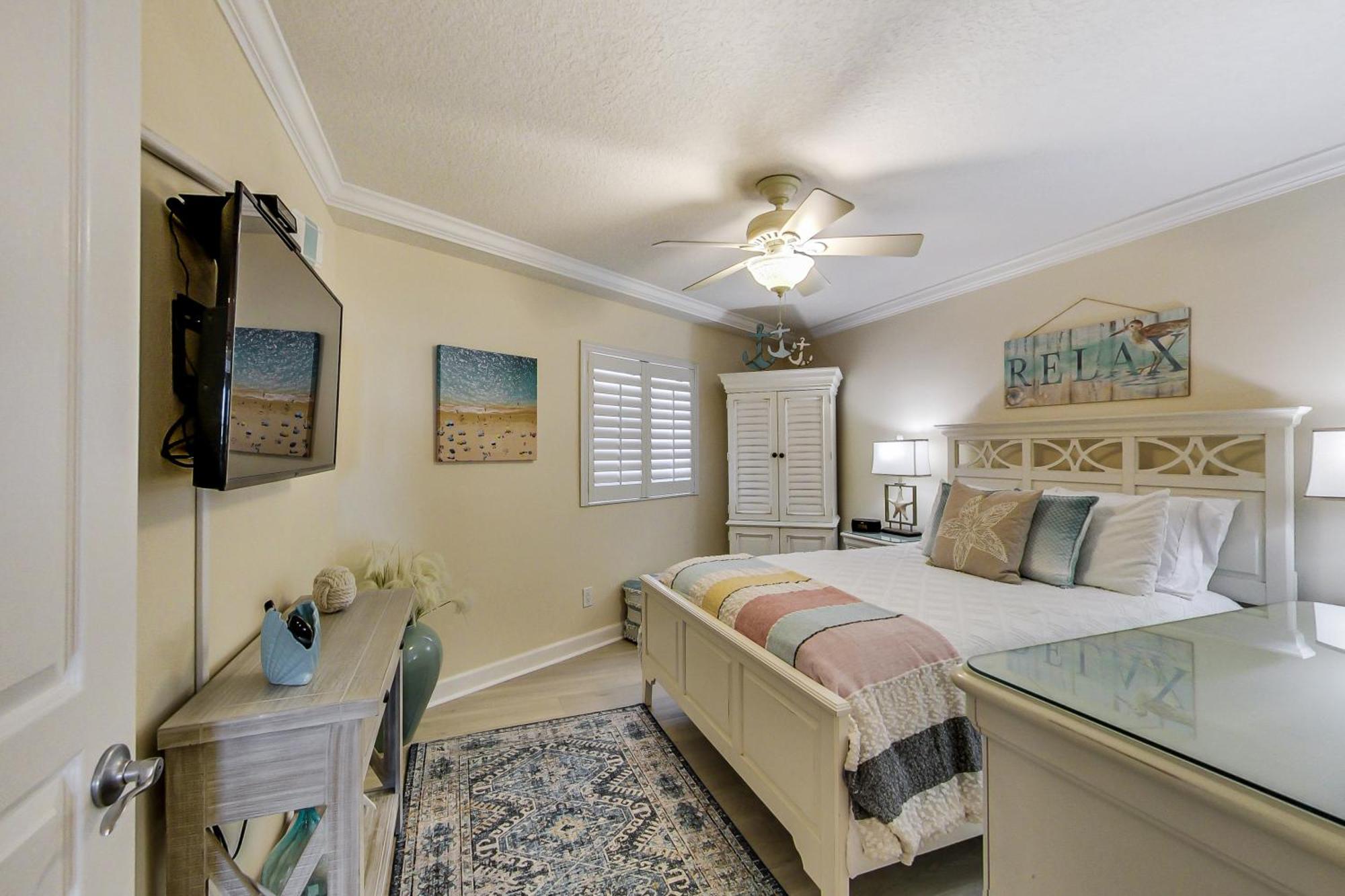 Edgewater 409 - Gulf Views! & Pool Access! *