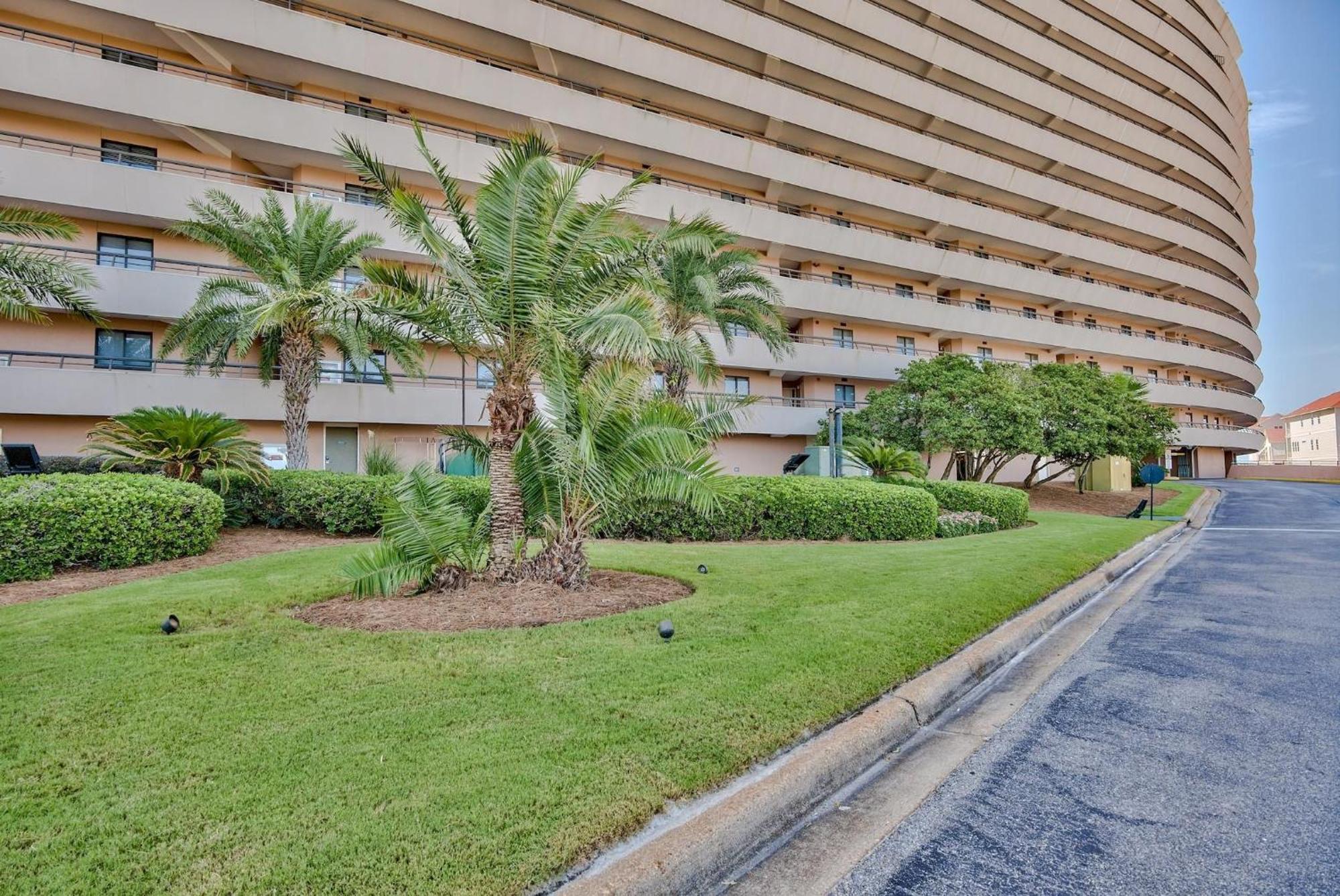 Edgewater 409 - Gulf Views! & Pool Access! Holiday home Destin