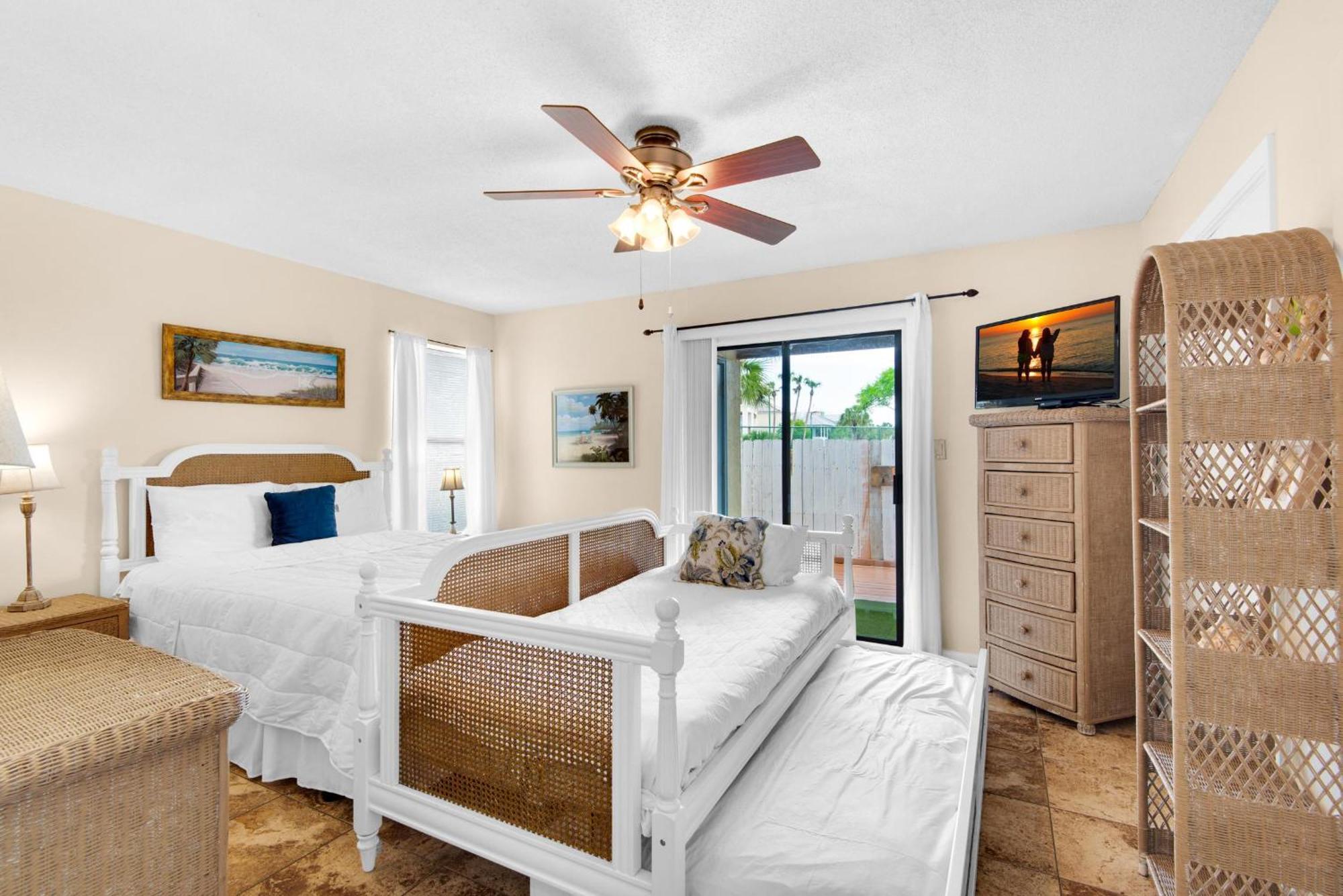 Side- Harbor View Destin