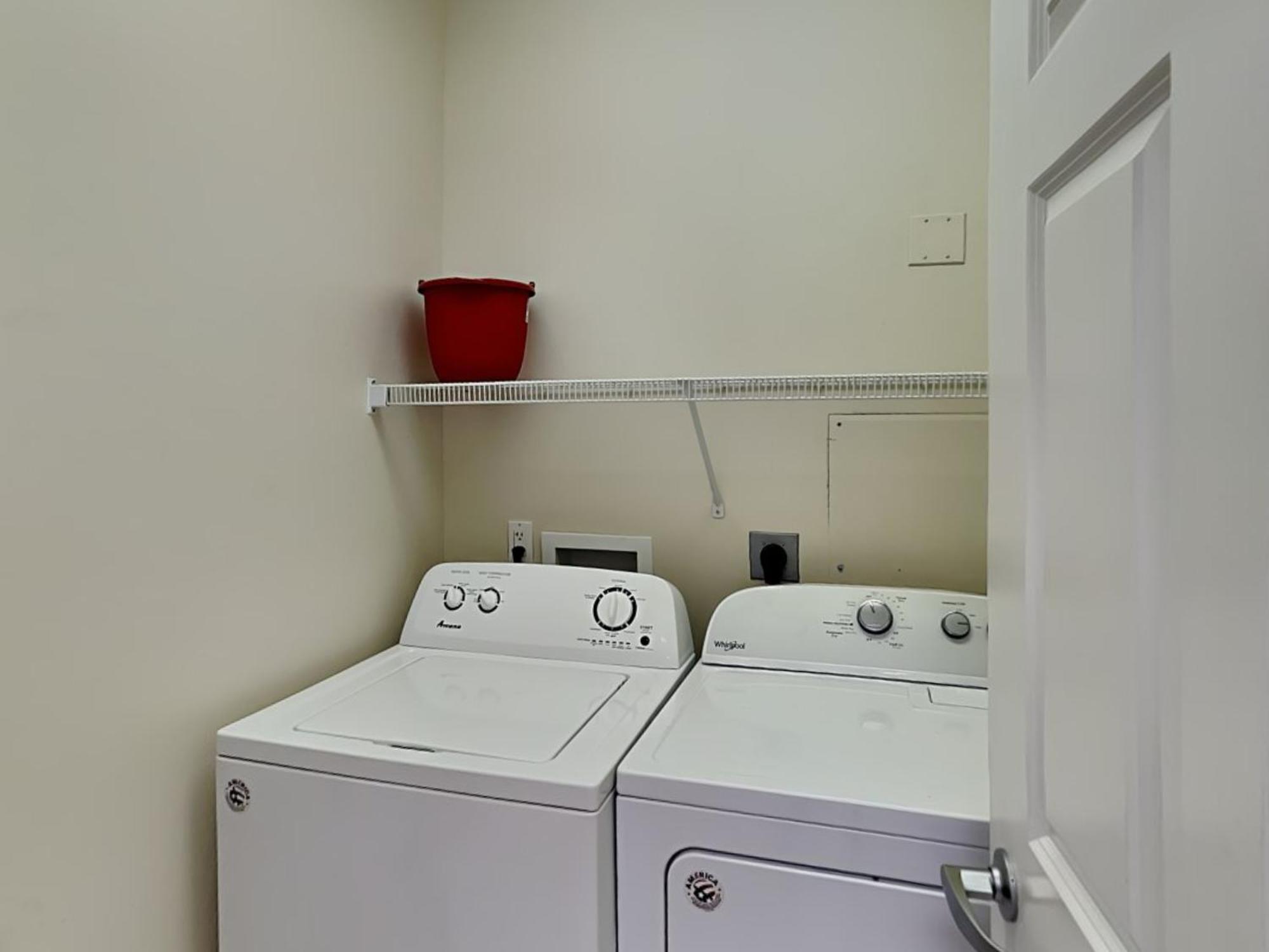 Silver Towers 1805e Apartment