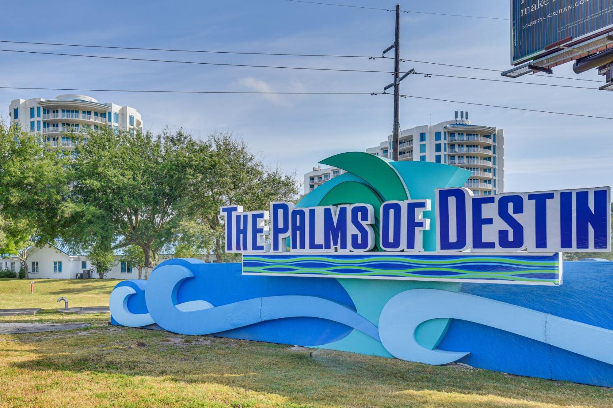 Walk To Poolside Oasis In Palms Of Destin! Destin