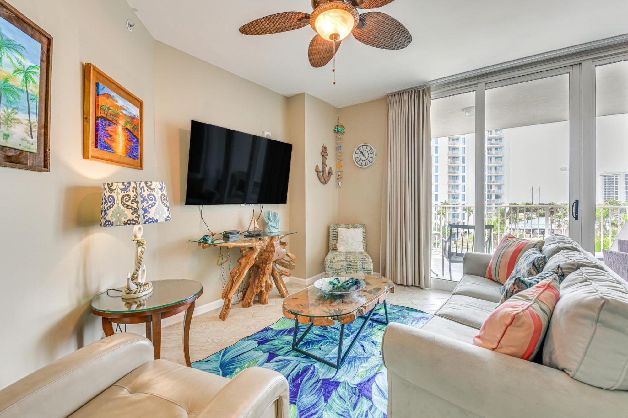 Apartment Walk To Poolside Oasis In Palms Of Destin!