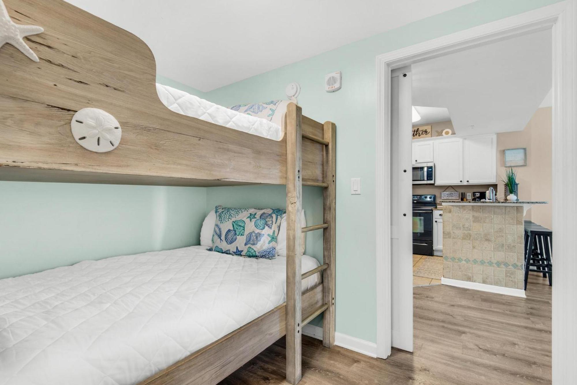 Palms #2605 Jr 2br 2*