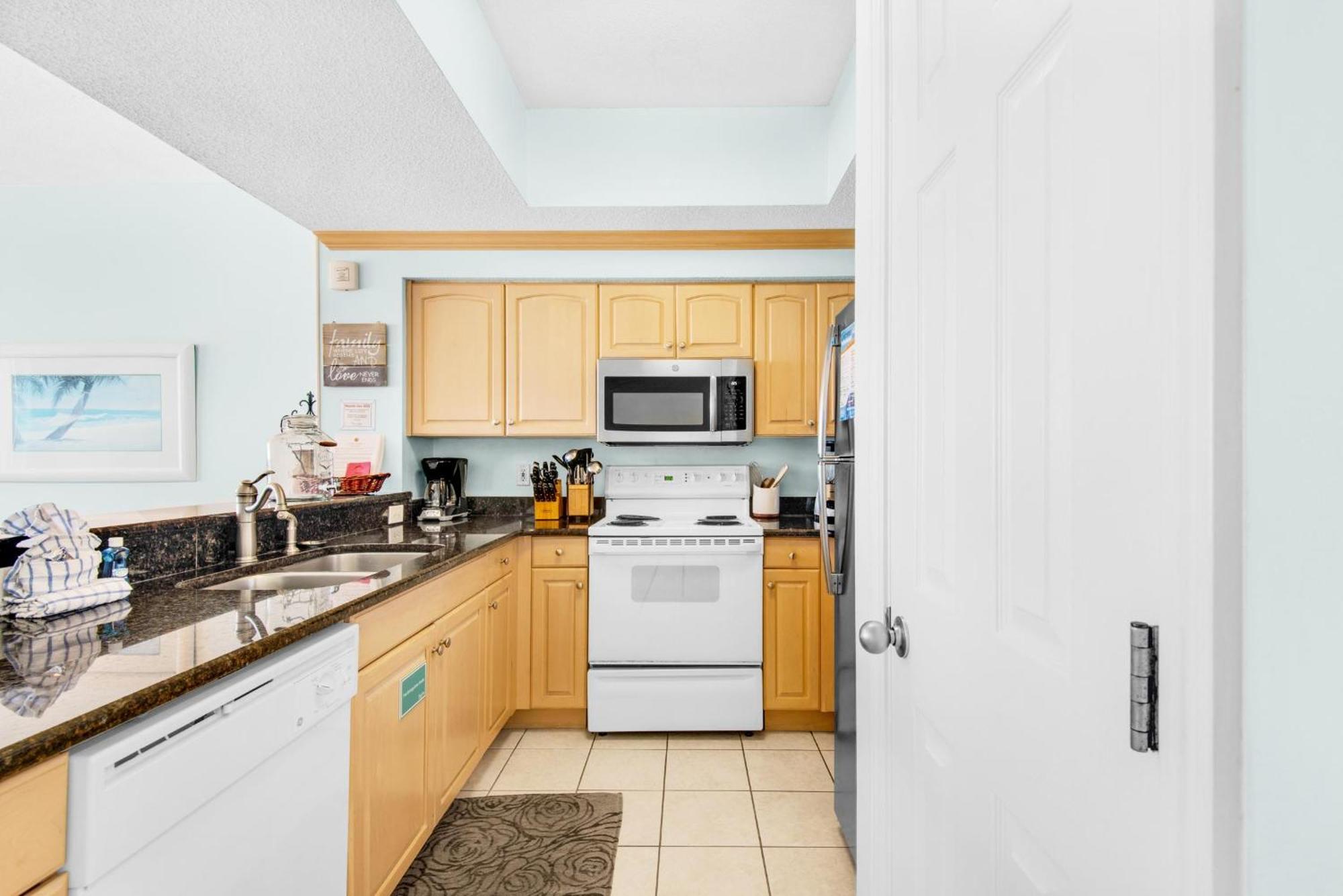Majestic Sun 605b Apartment