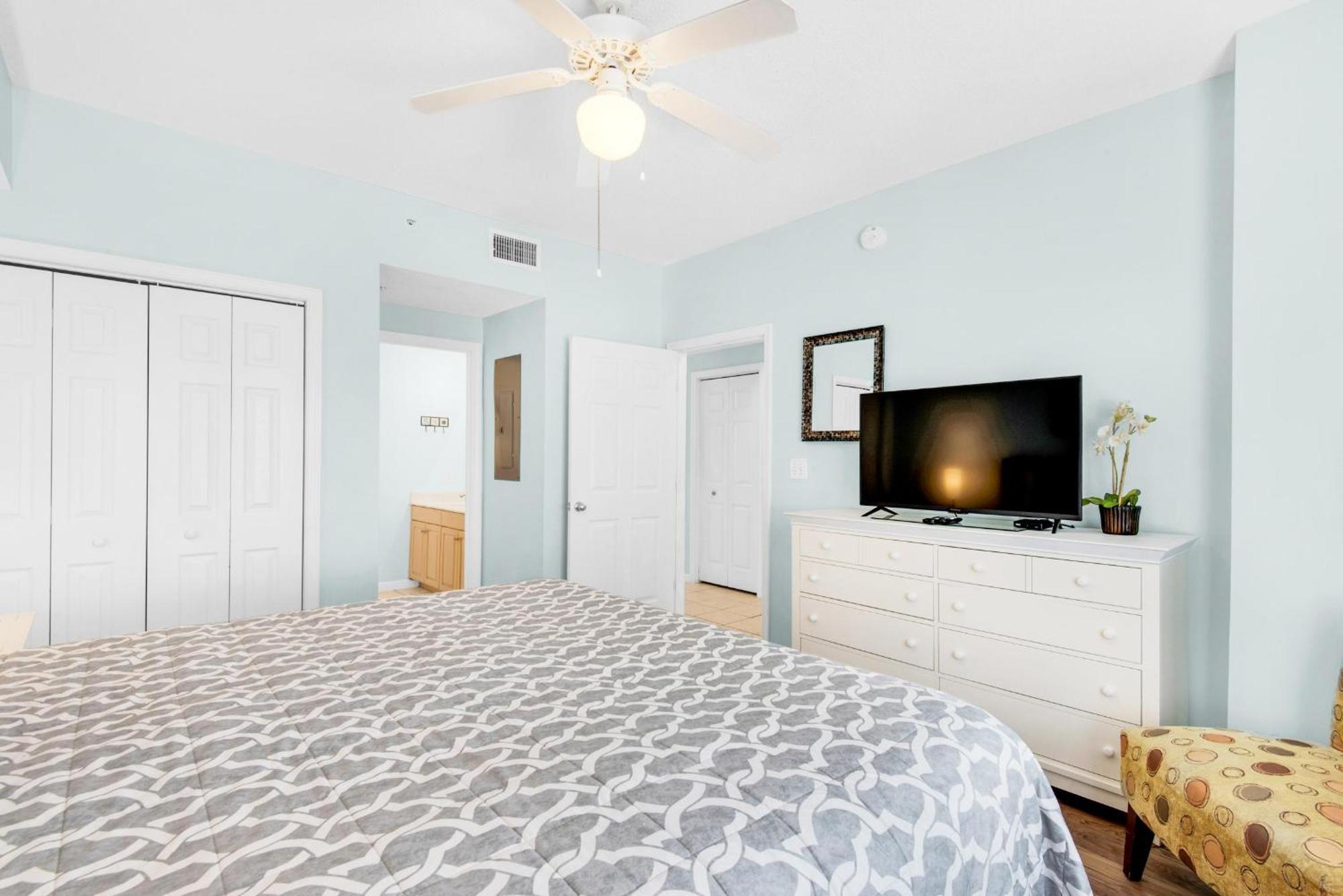Majestic Sun 605b Apartment *
