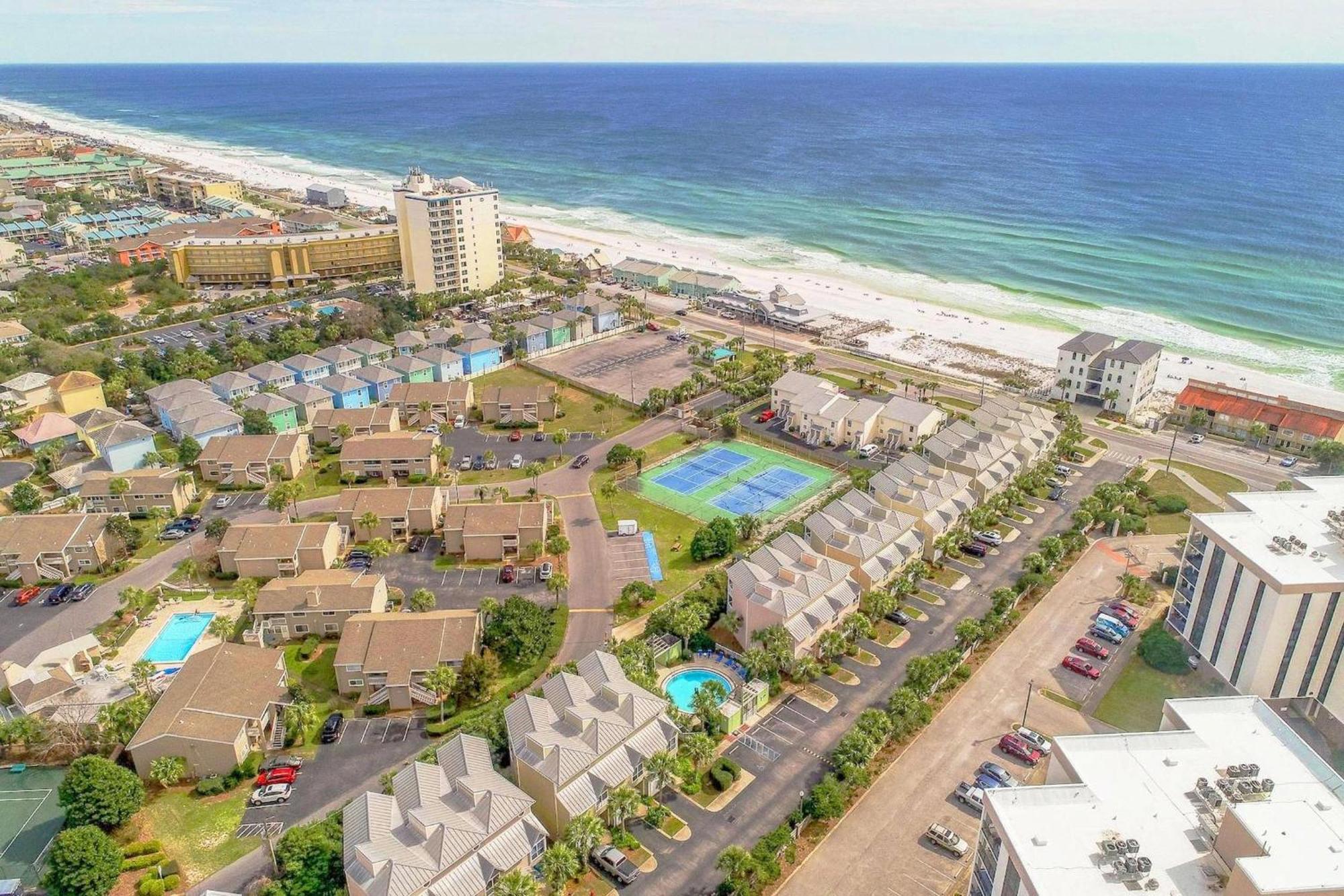Haven- Pointe 703 *