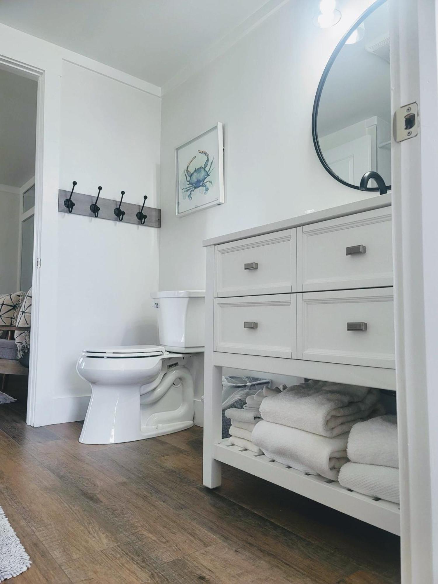 Hoosier Apartment *