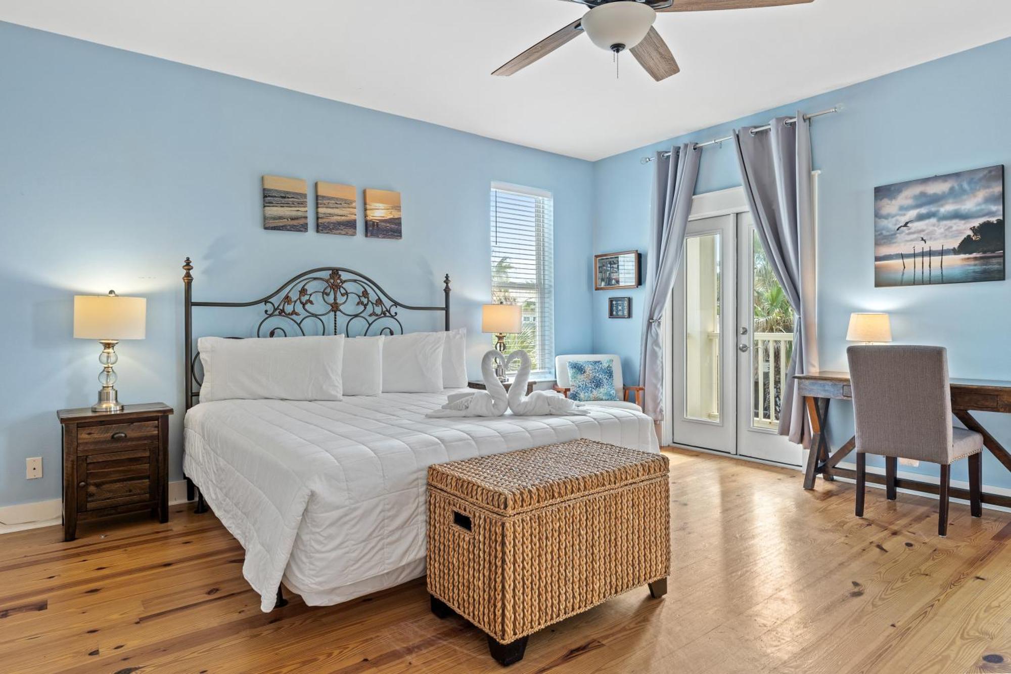 Knee Deep By Newman-dailey Holiday home Destin
