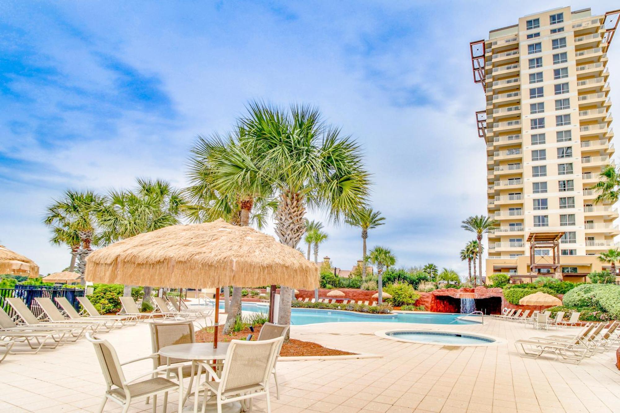 Apartment Luau