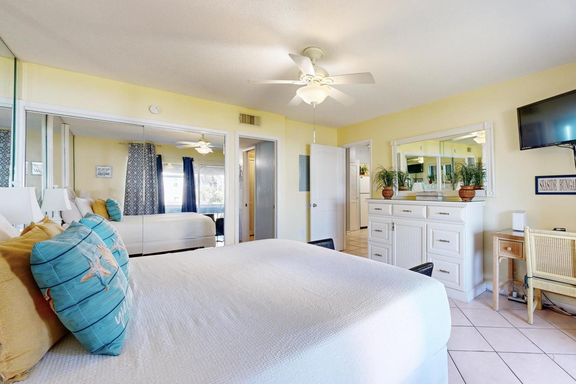 Chateau La Apartment *