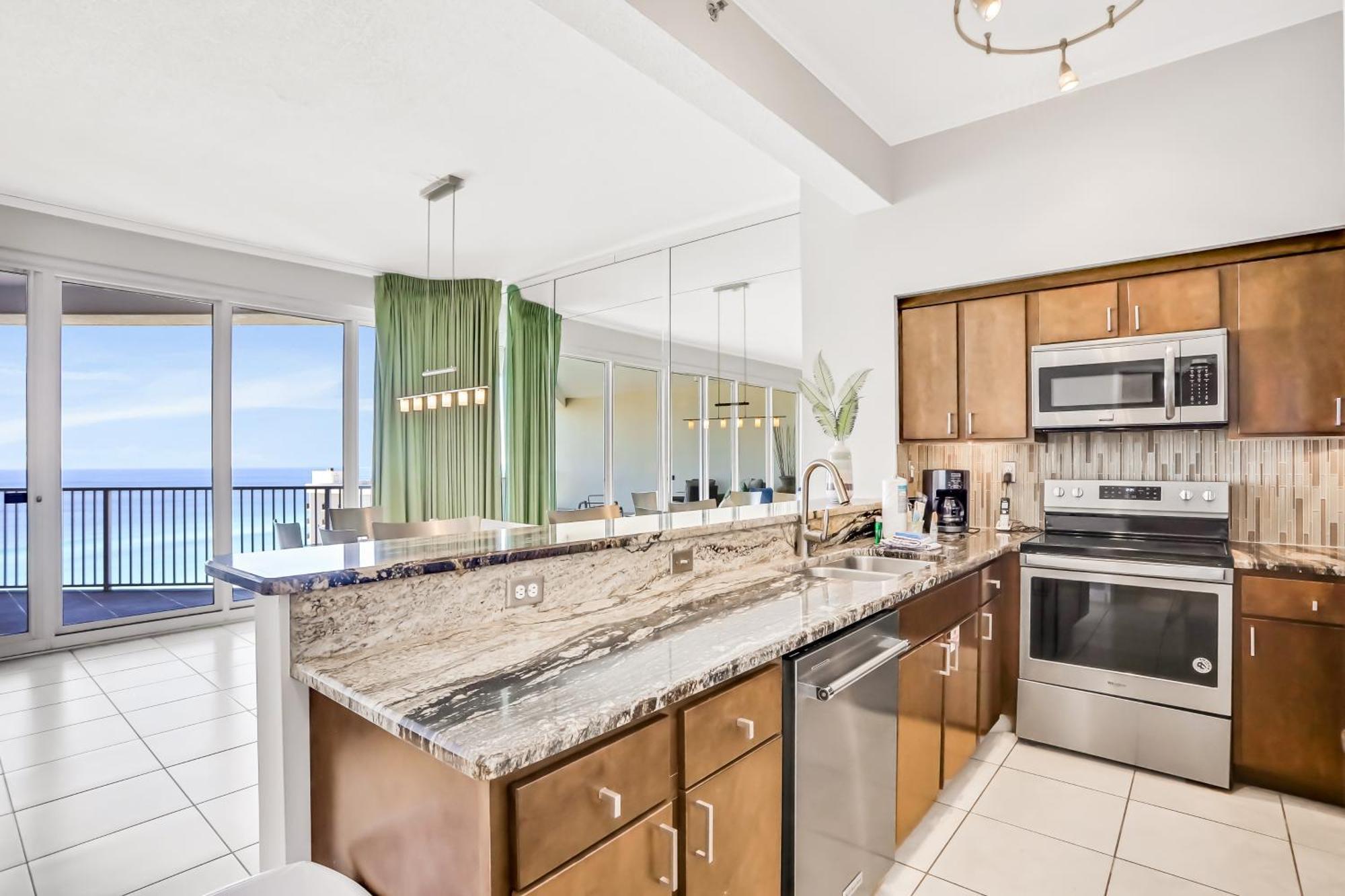 Tops'l Tides 911 Apartment *