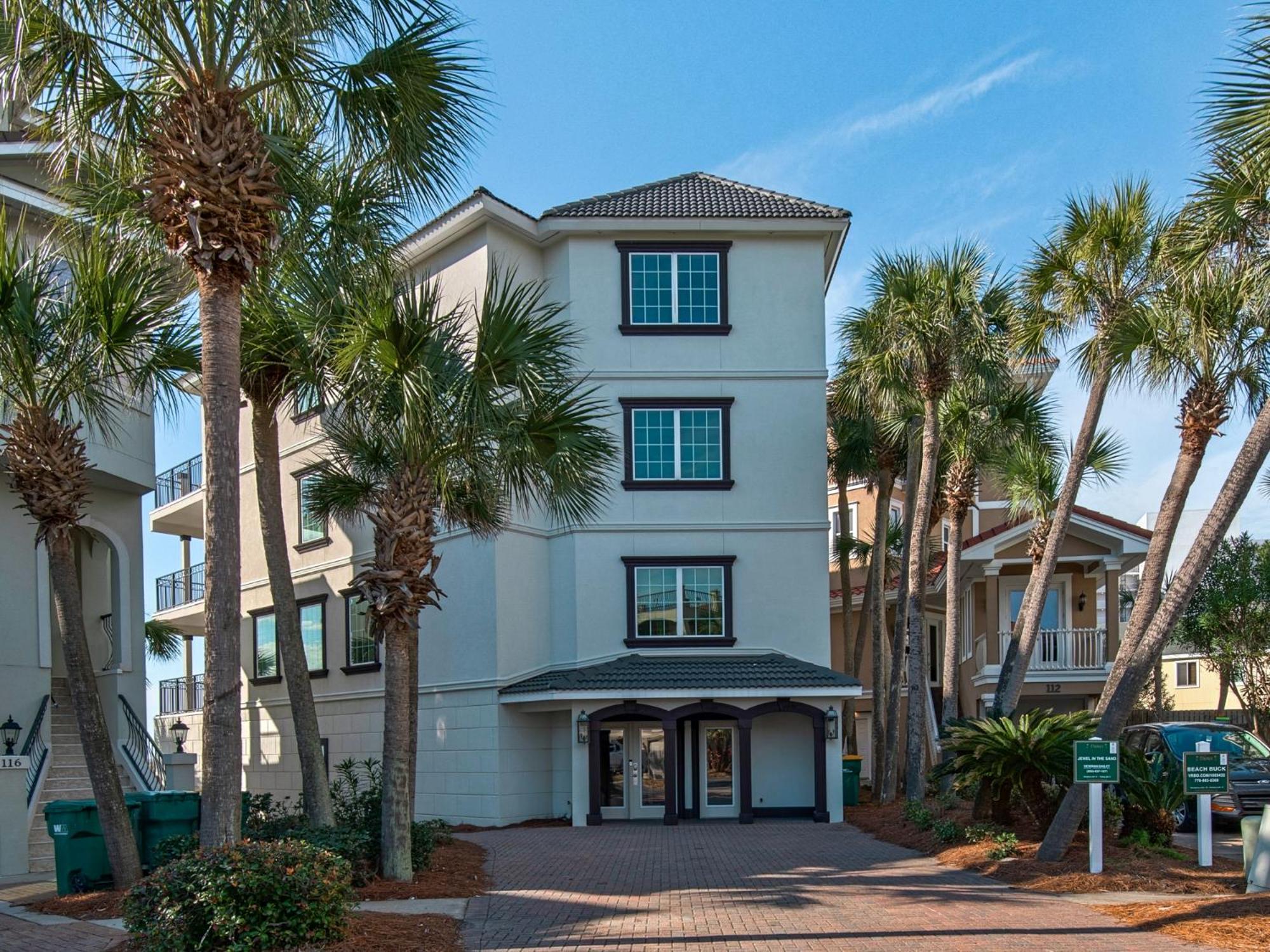 Jewel In The By Newman-dailey Destin