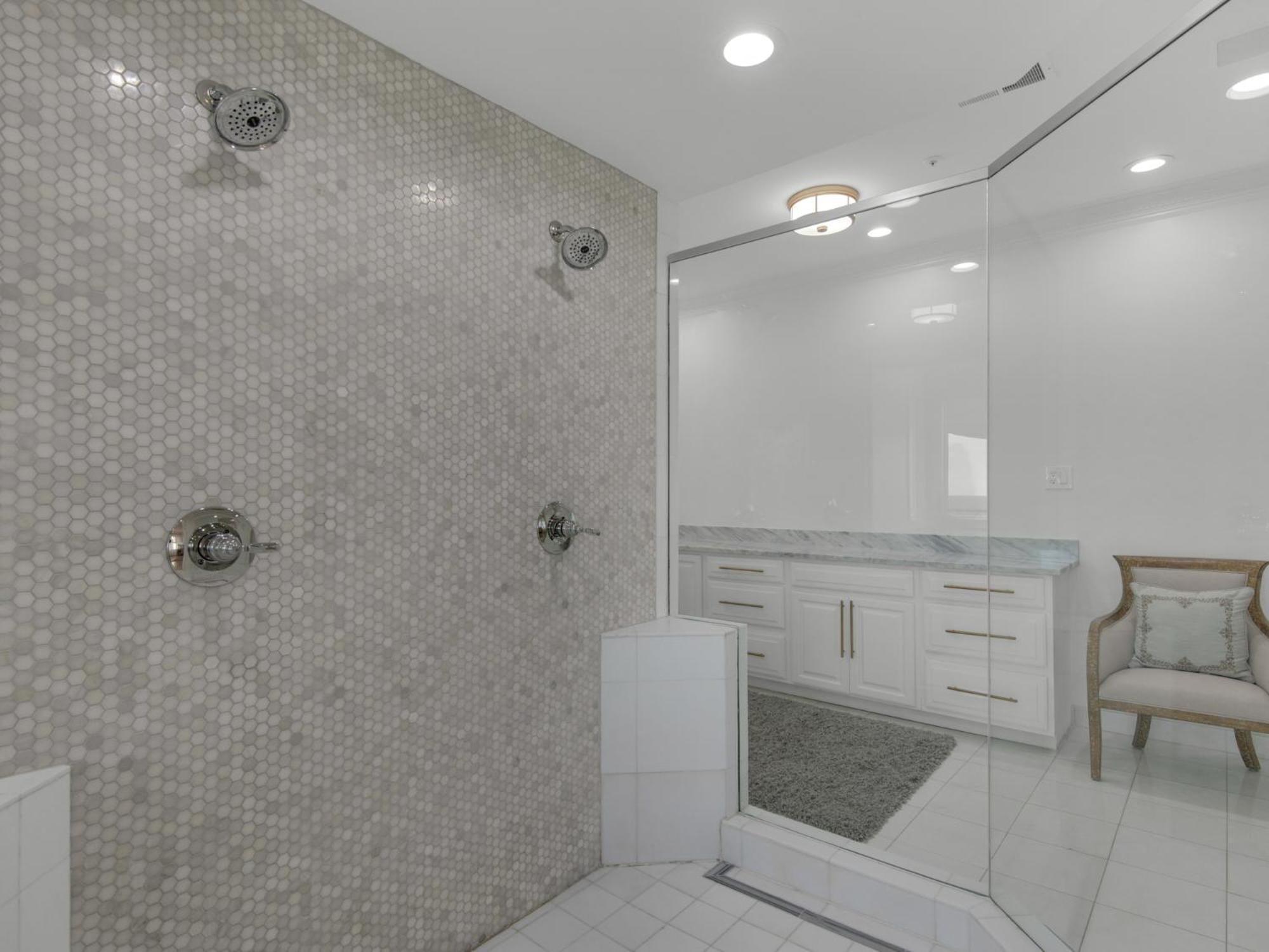 Jewel In The By Newman-dailey *