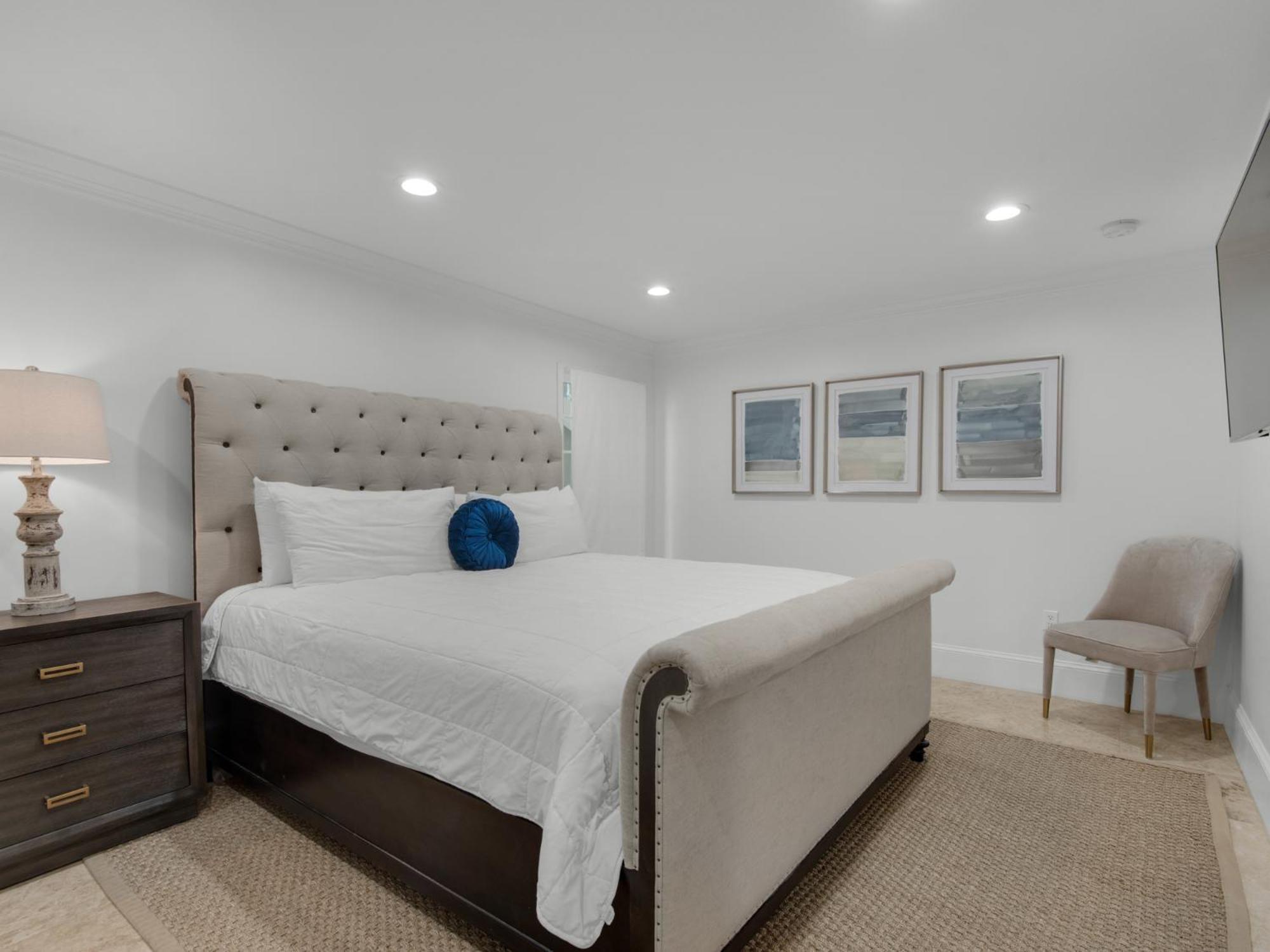 Jewel In The By Newman-dailey * Destin